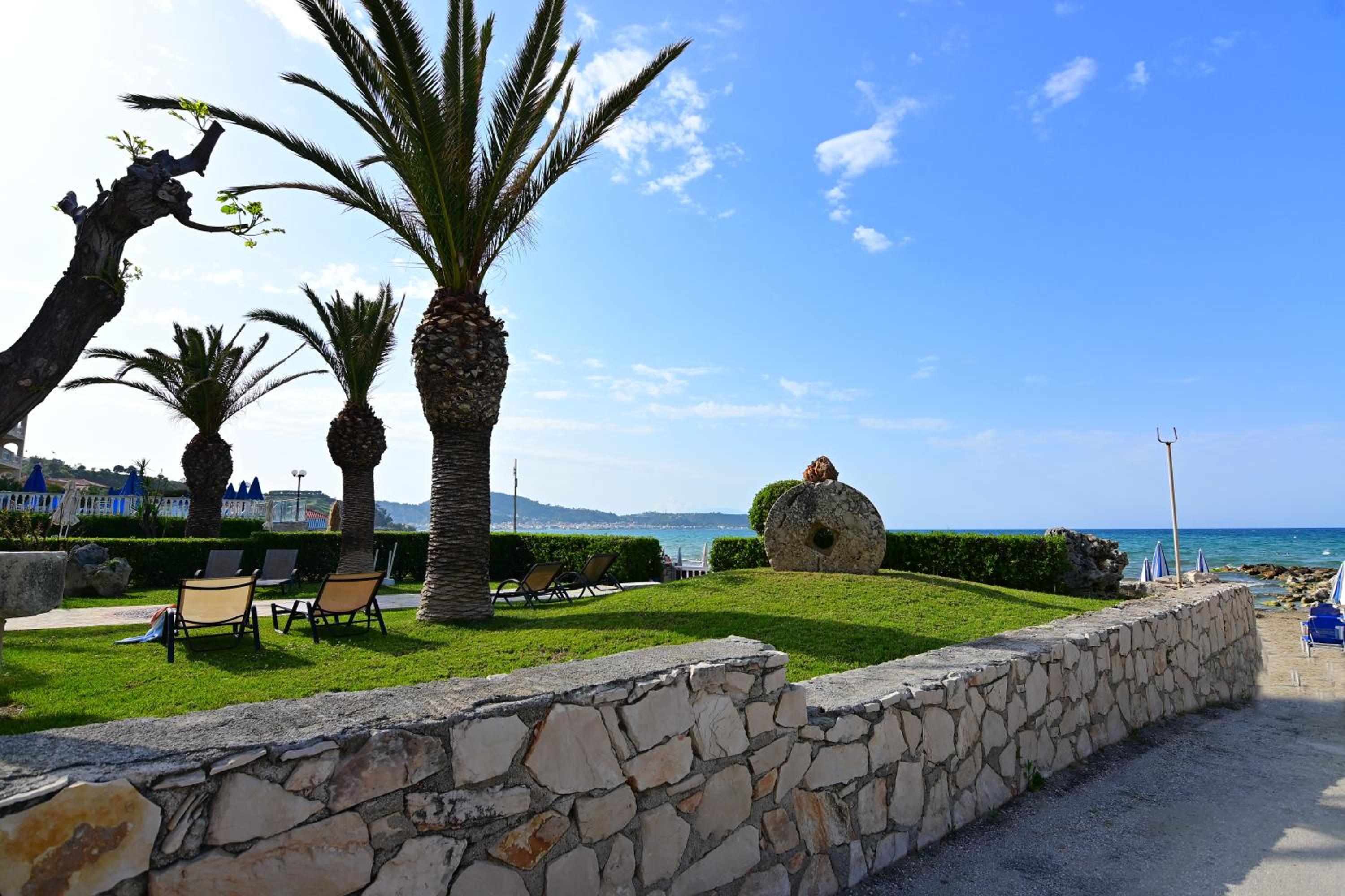 Nadia's Studios & Apartments in Argasi, Sea-View