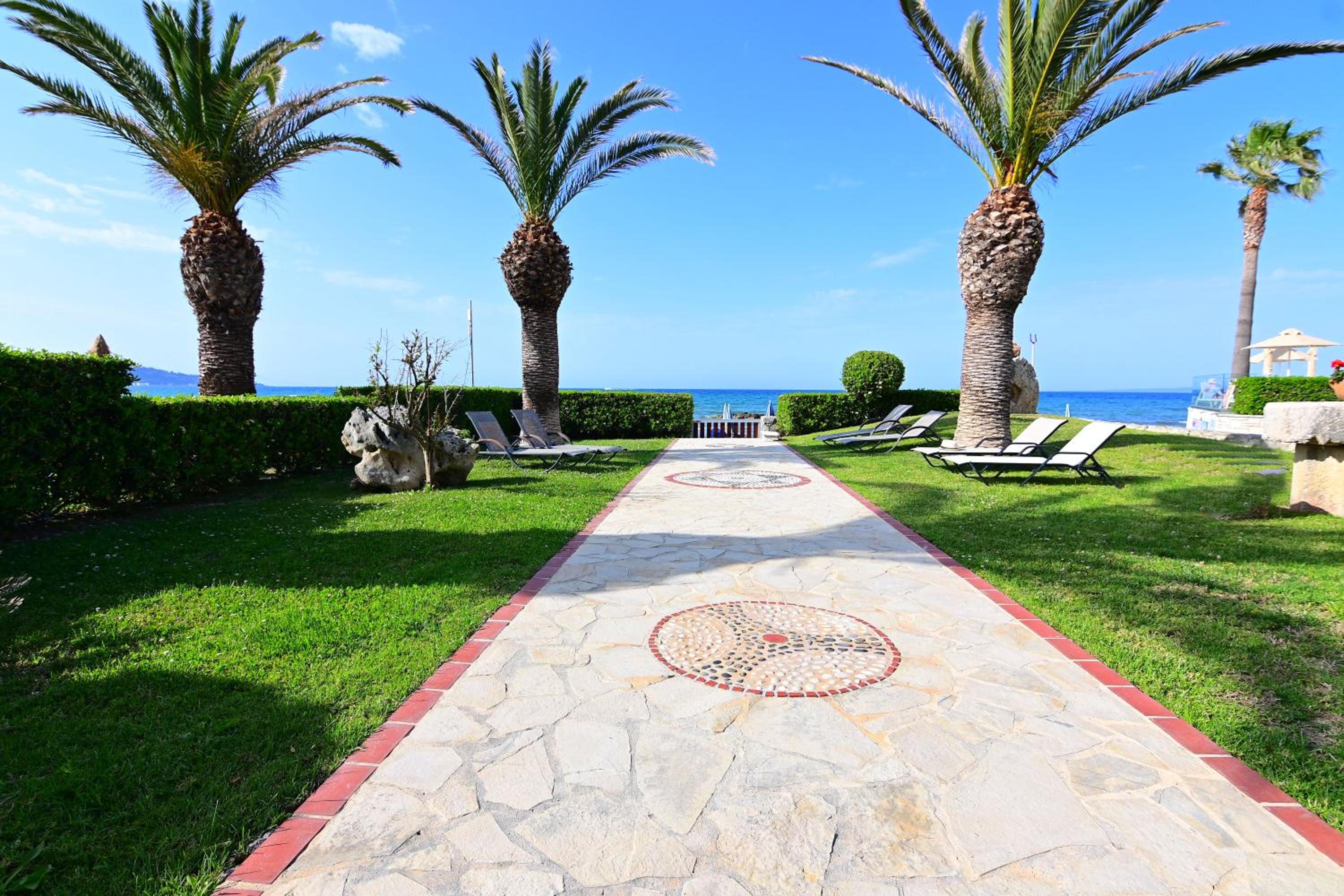 Nadia's Studios & Apartments in Argasi, Sea-View
