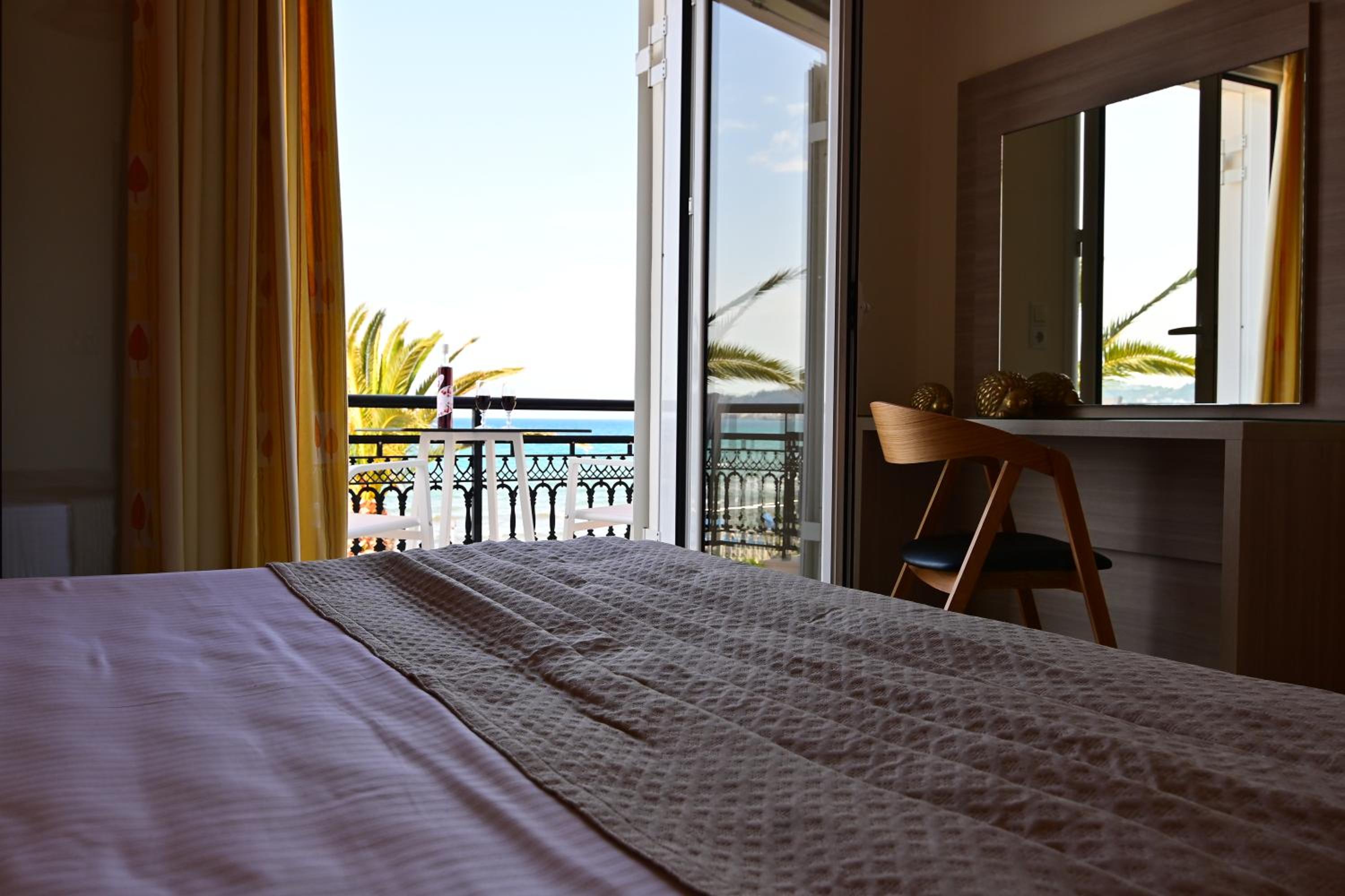 Nadia's Studios & Apartments in Argasi, Sea-View