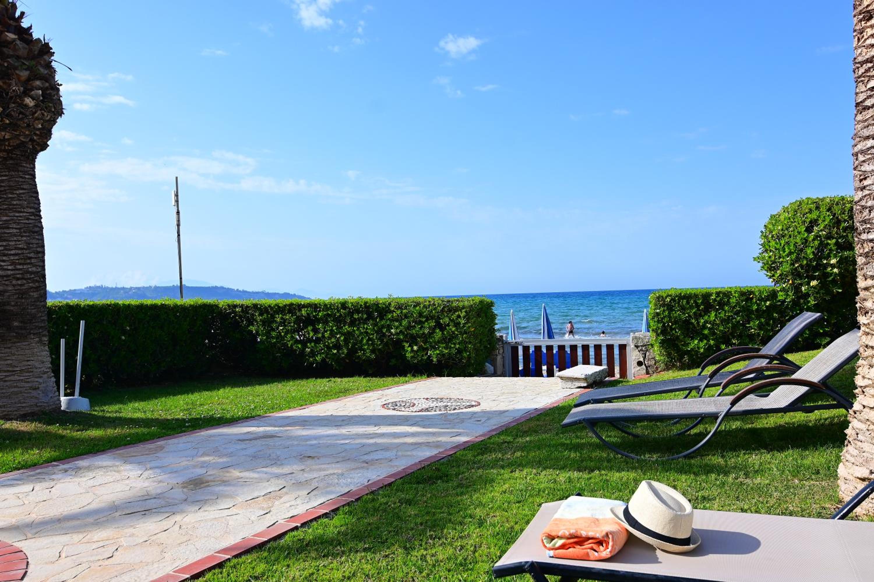Nadia's Studios & Apartments in Argasi, Sea-View