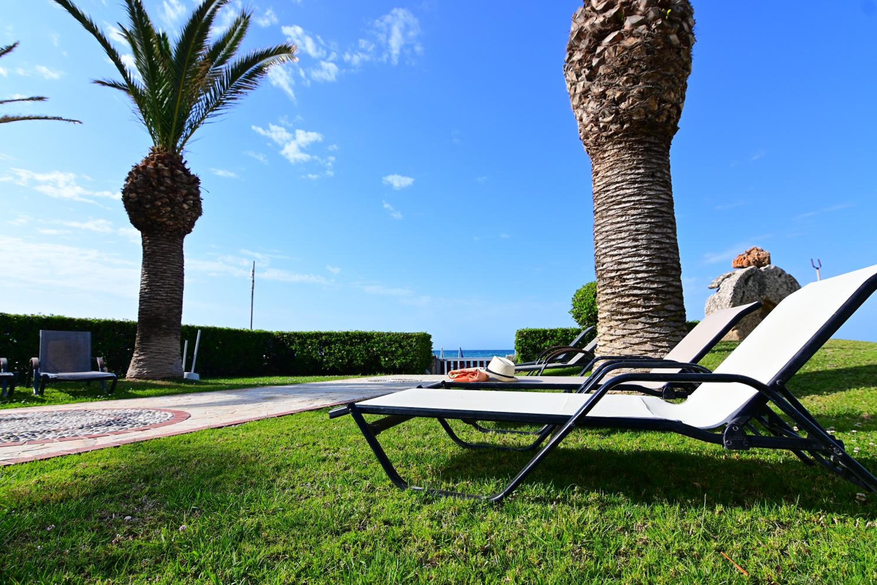 Nadia's Studios & Apartments in Argasi, Sea-View