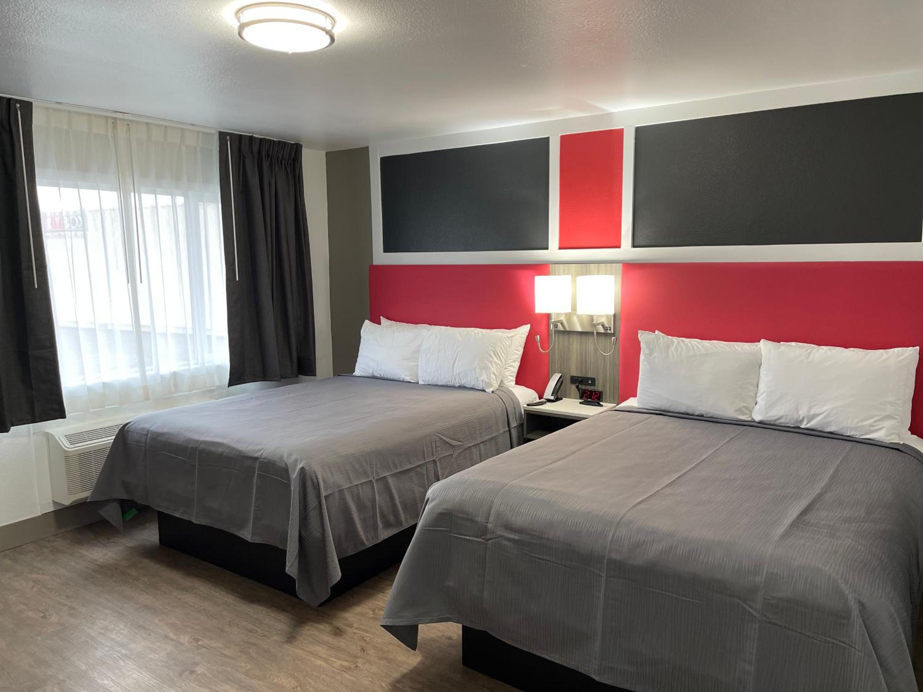 Seven Seas Inn & Suites