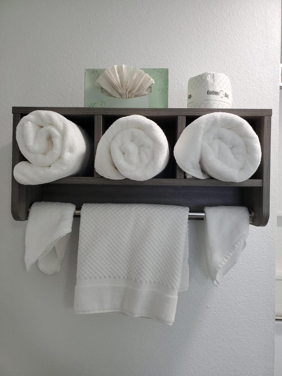 Seven Seas Inn & Suites