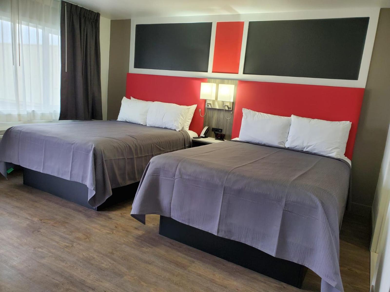 Seven Seas Inn & Suites