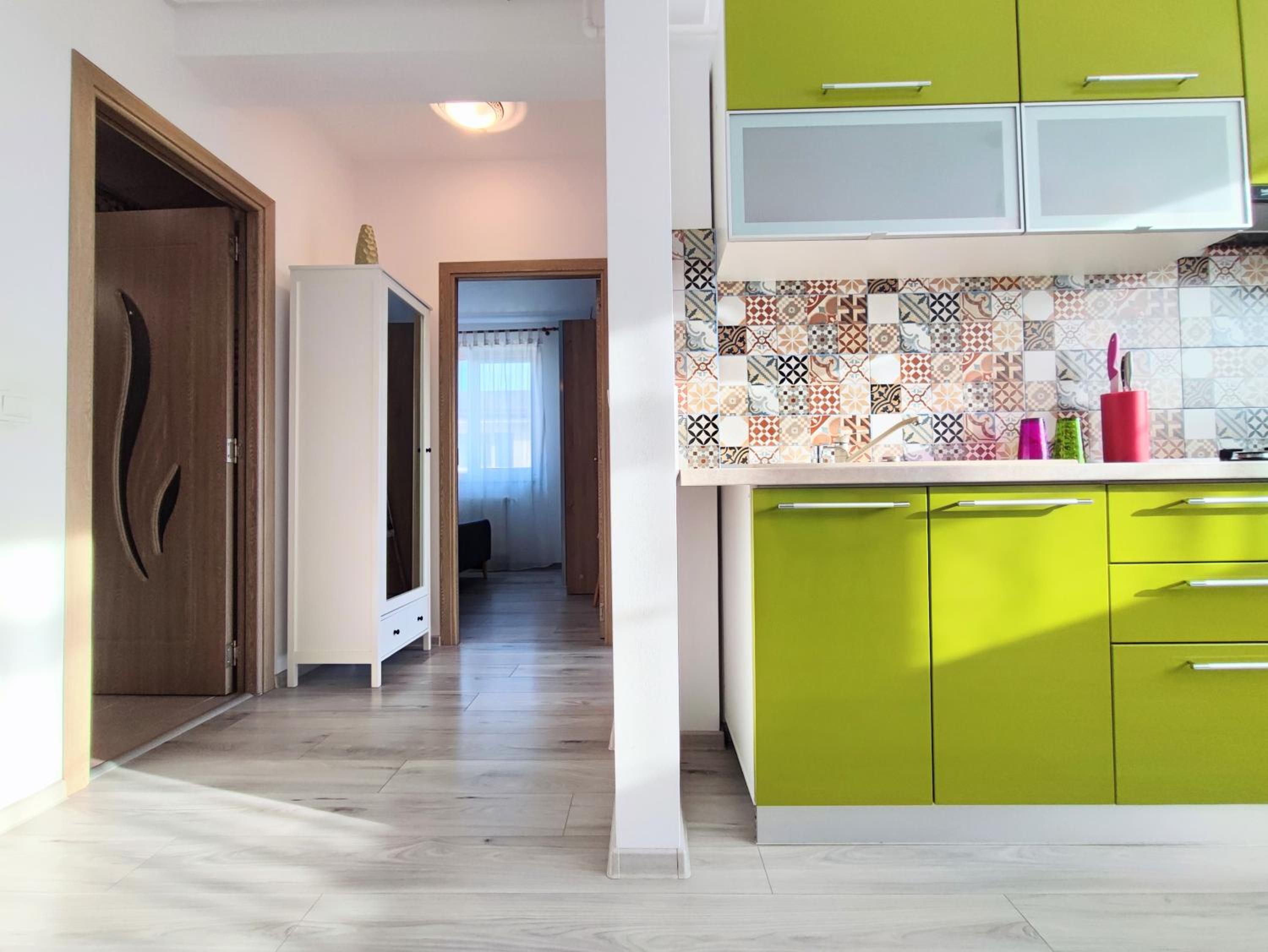 Quiet and Cozy 2 bedroom flat with free parking included view 2