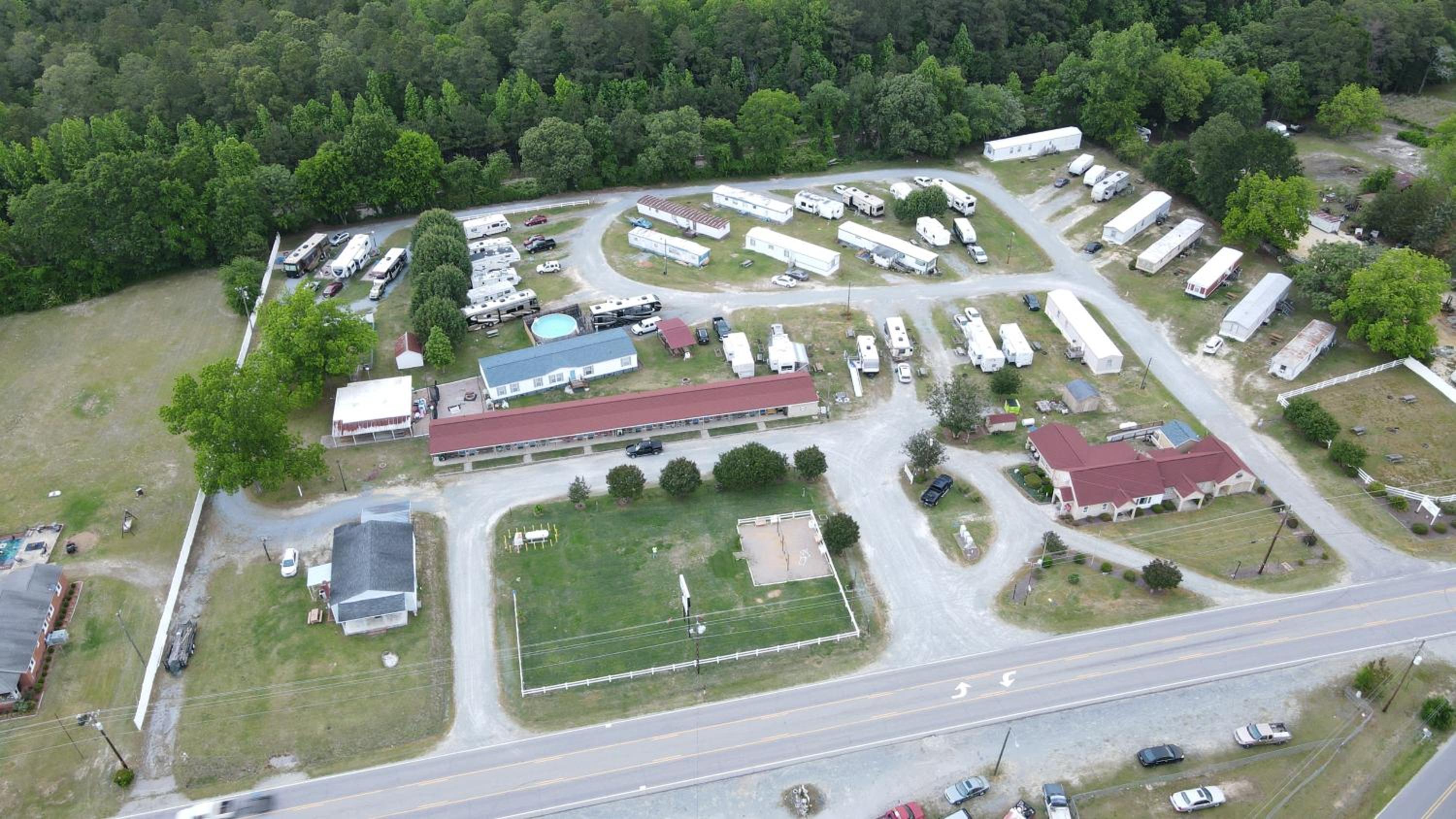 Four Oaks Lodging