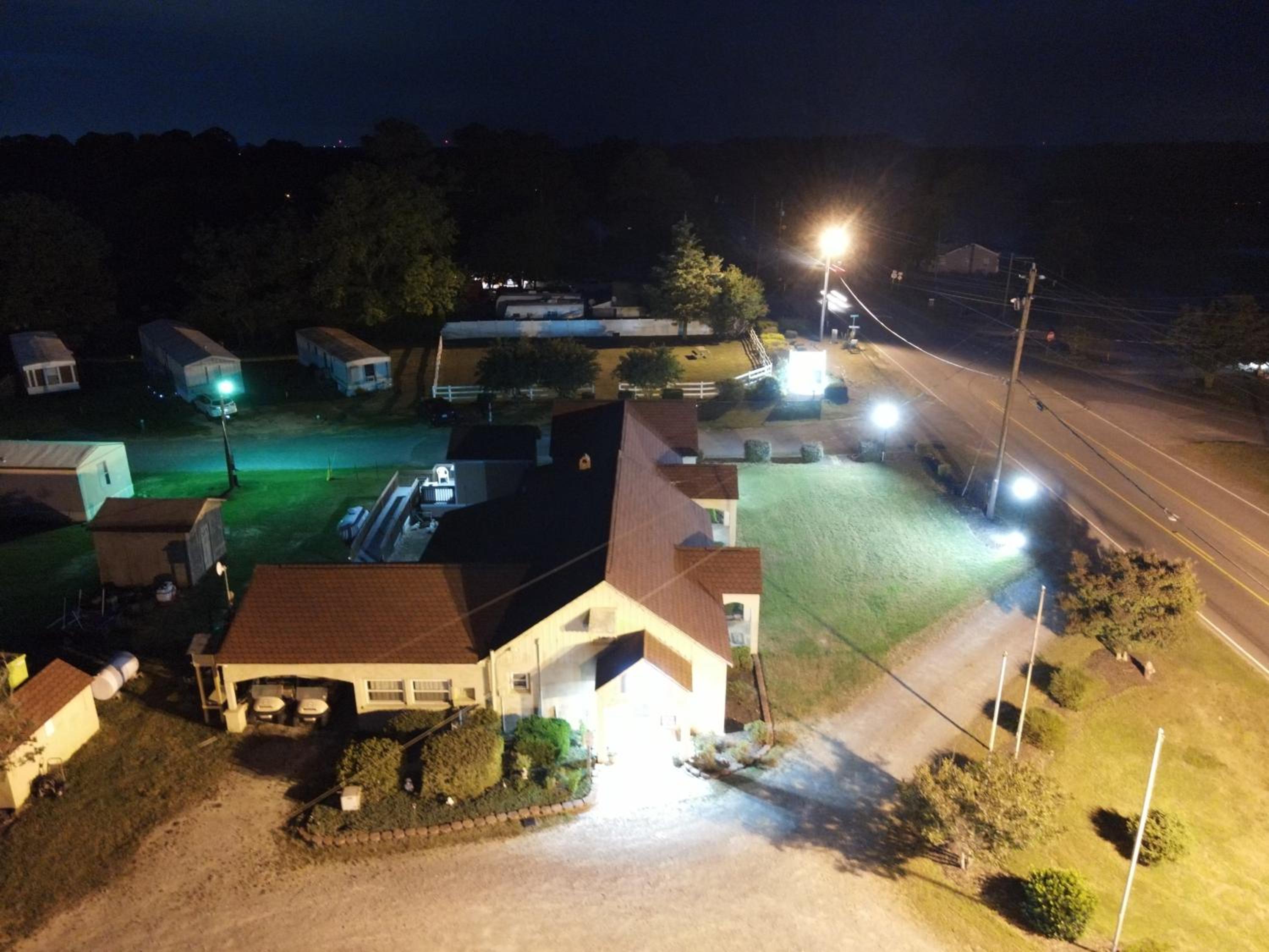 Four Oaks Lodging