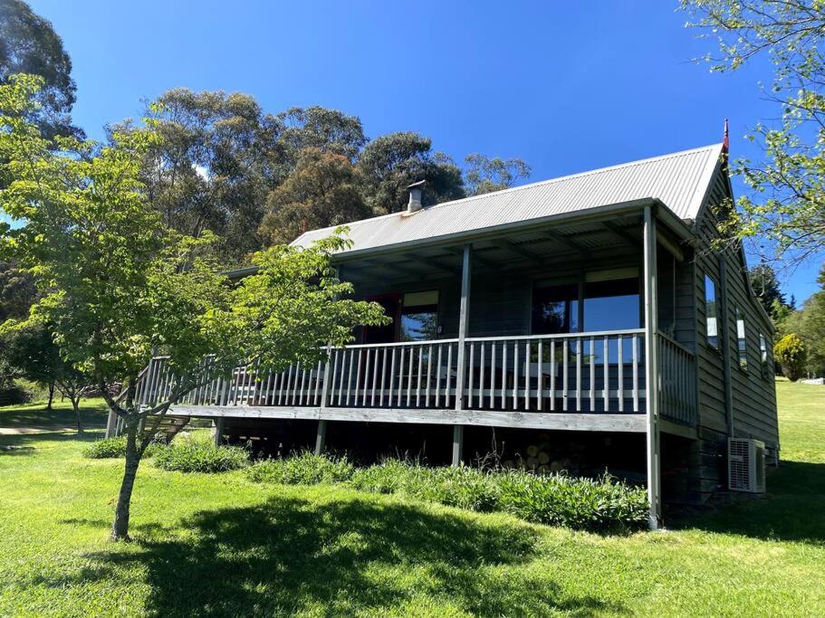 Hotel Crabapple Cottage Harrietville - Image 1