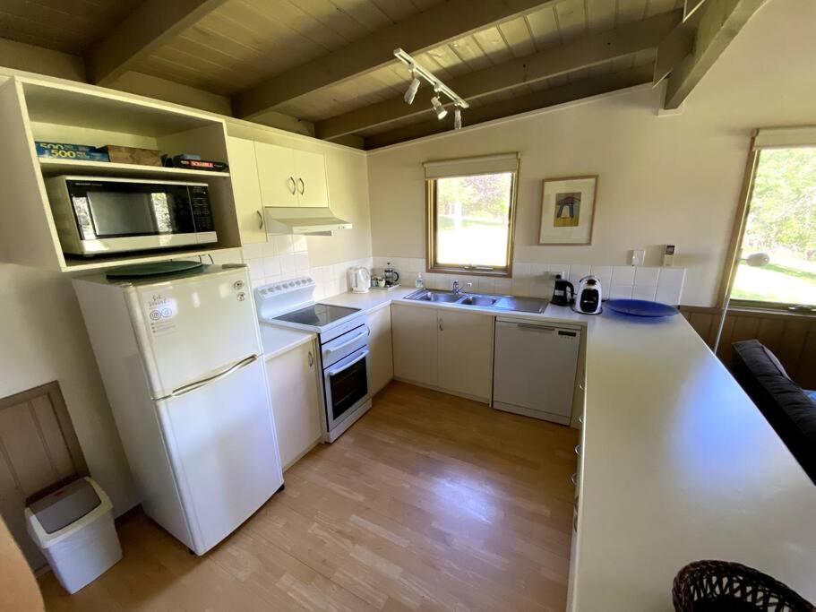 Crabapple Cottage Harrietville view 3