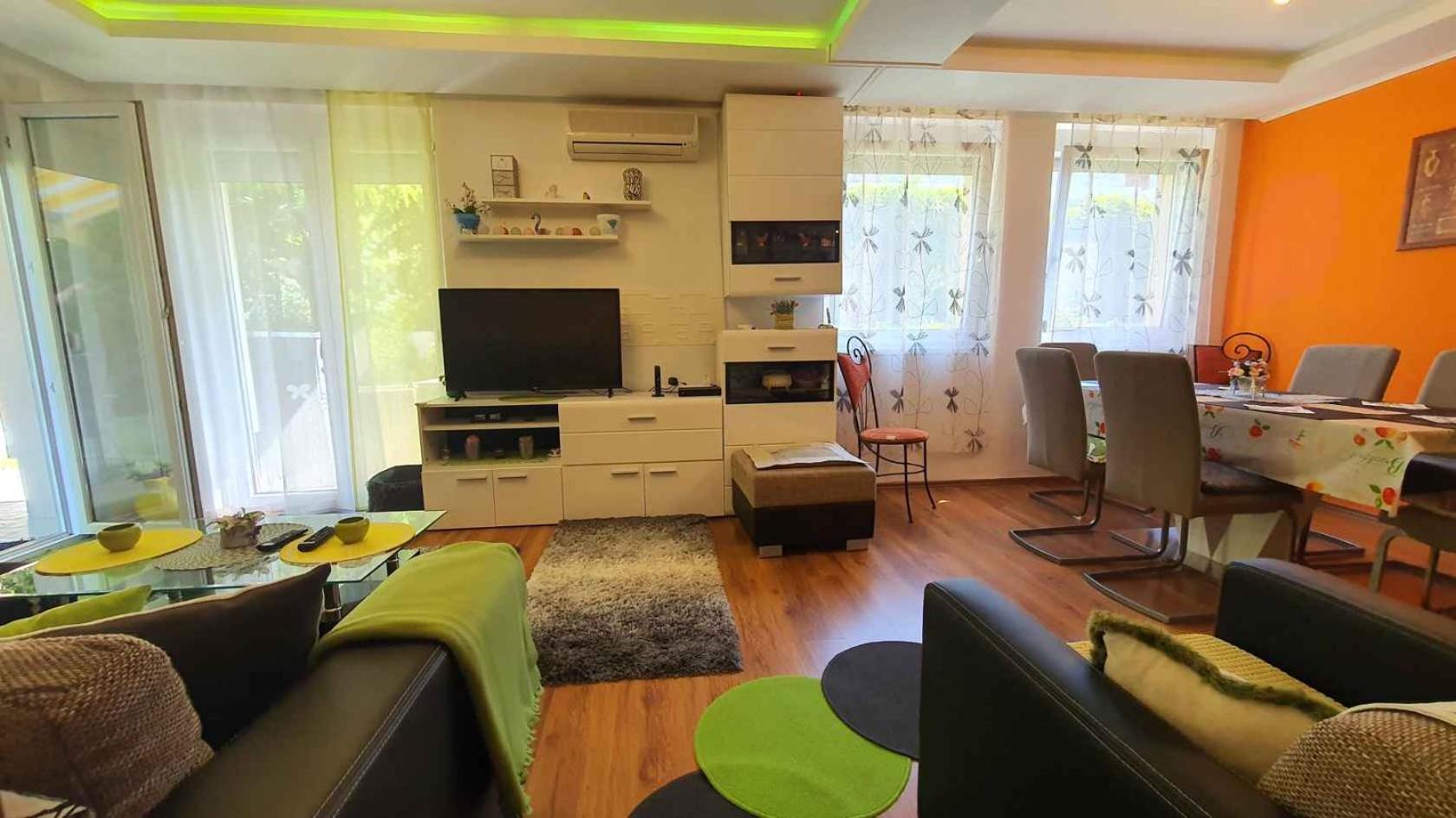 Zöldlomb apartman