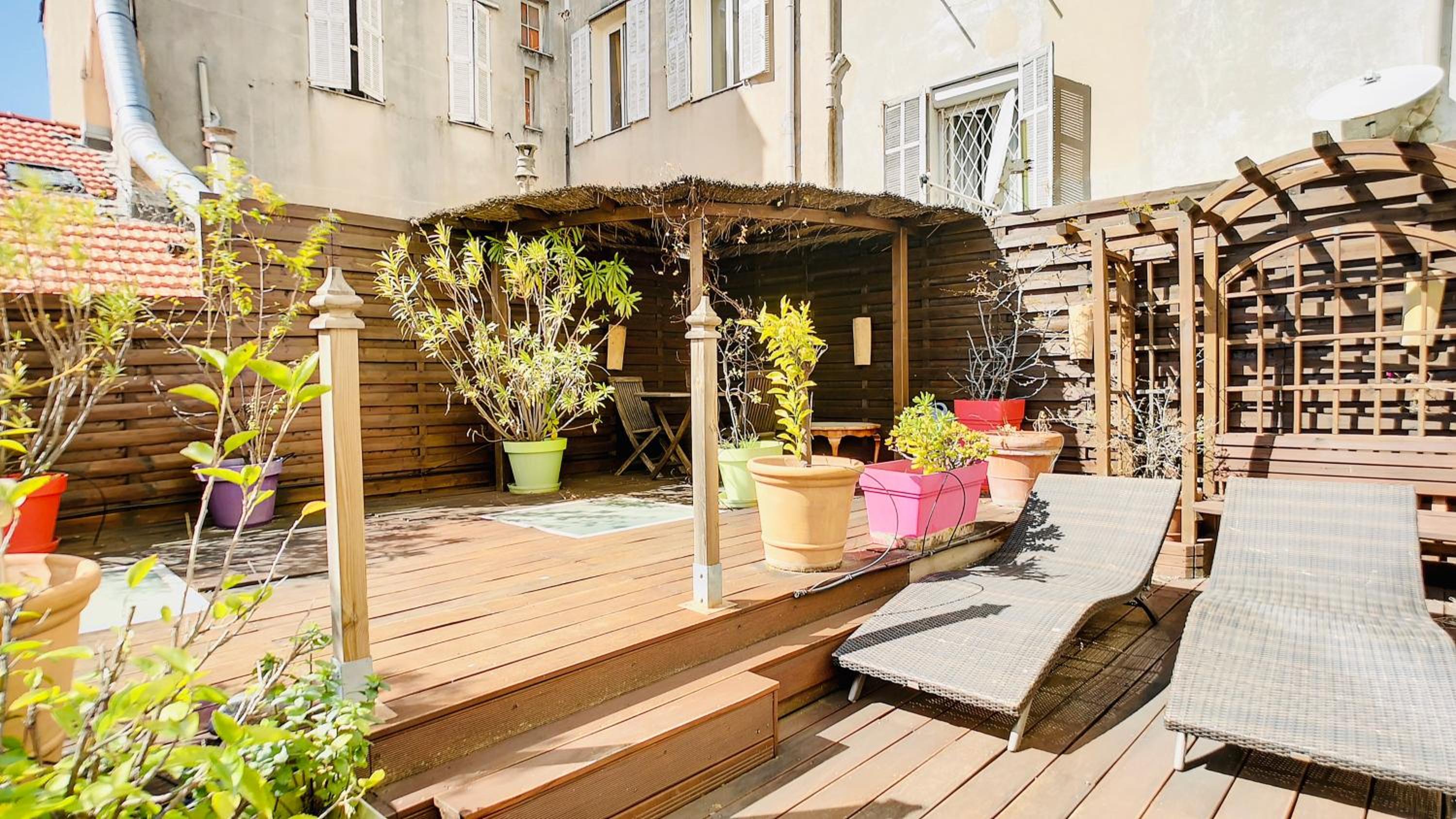 Cannes : superbe terrasse rue d'Antibes photo 3