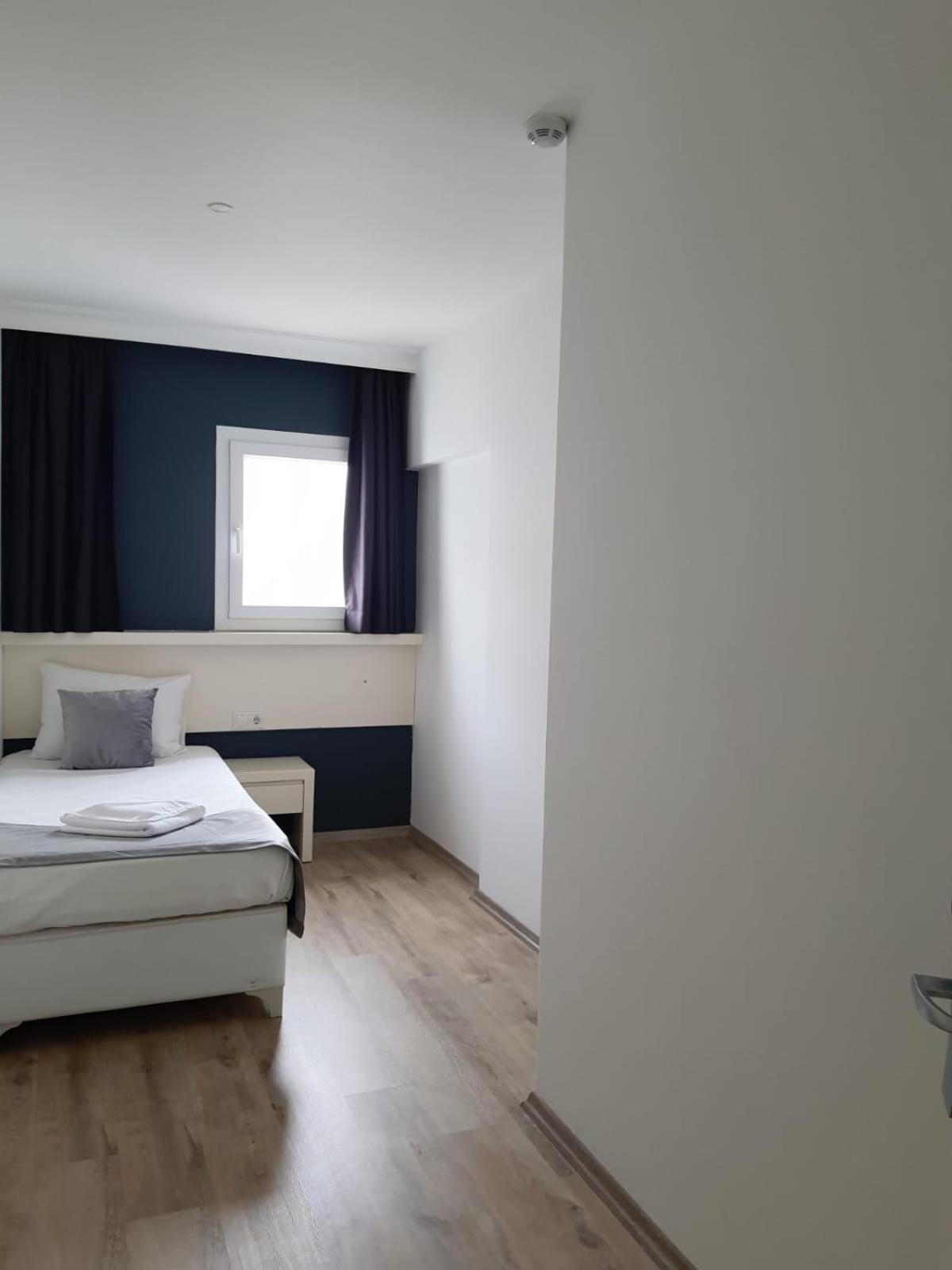 Z OTEL - Image 44