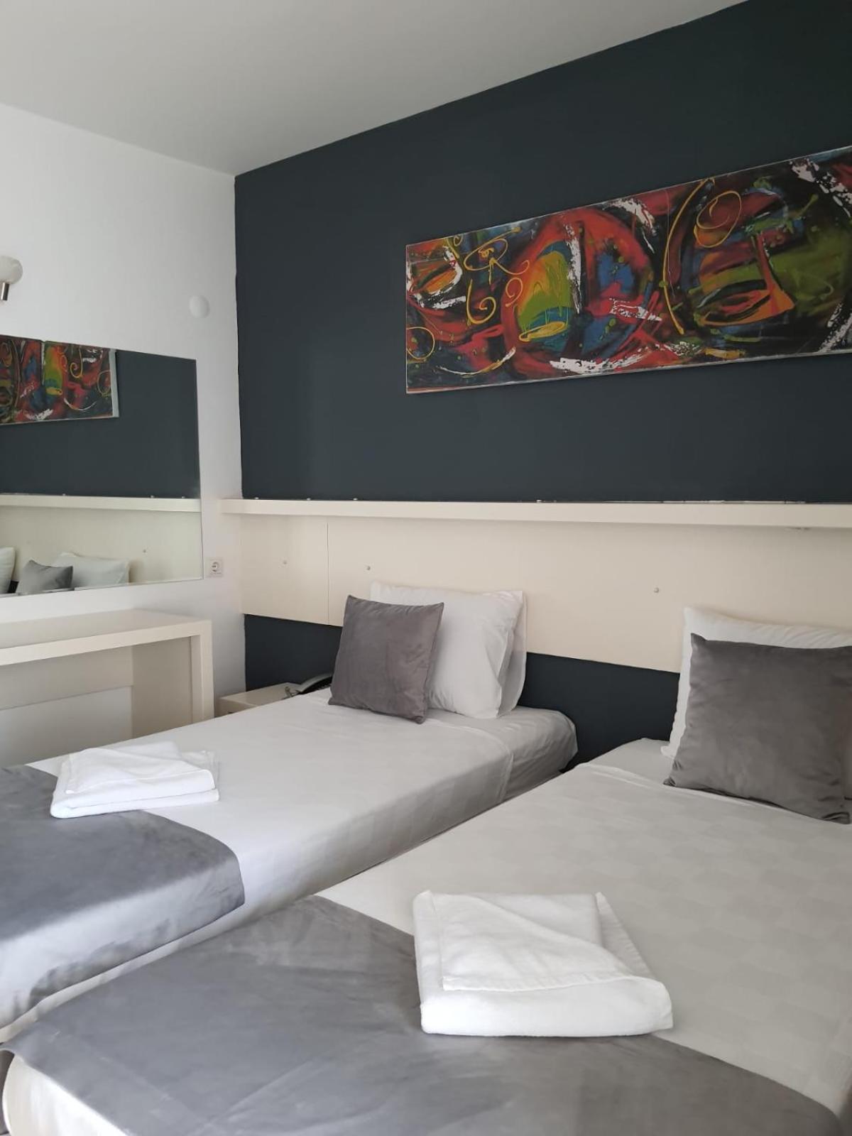 Z OTEL - Image 64