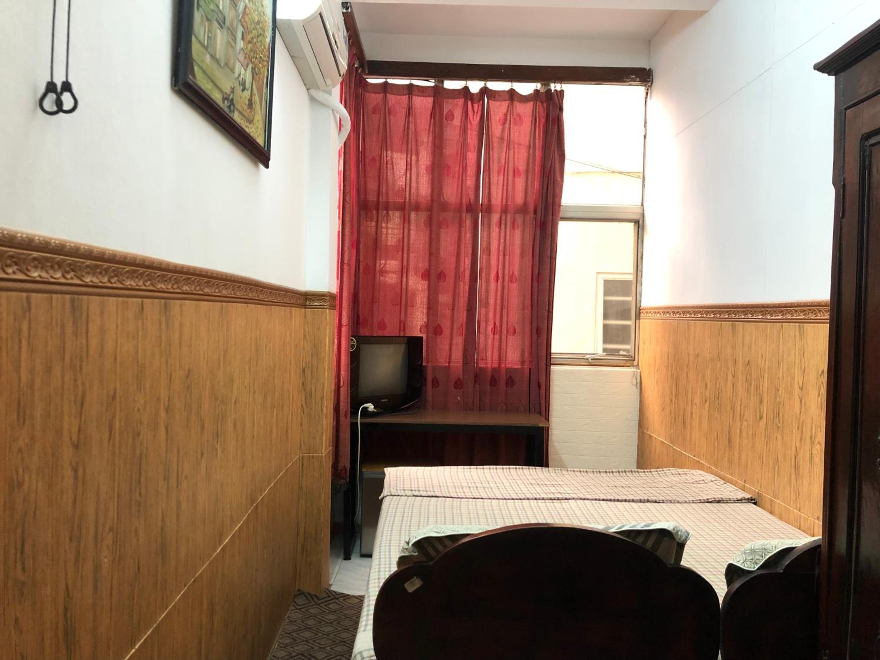 North Hostel N.2