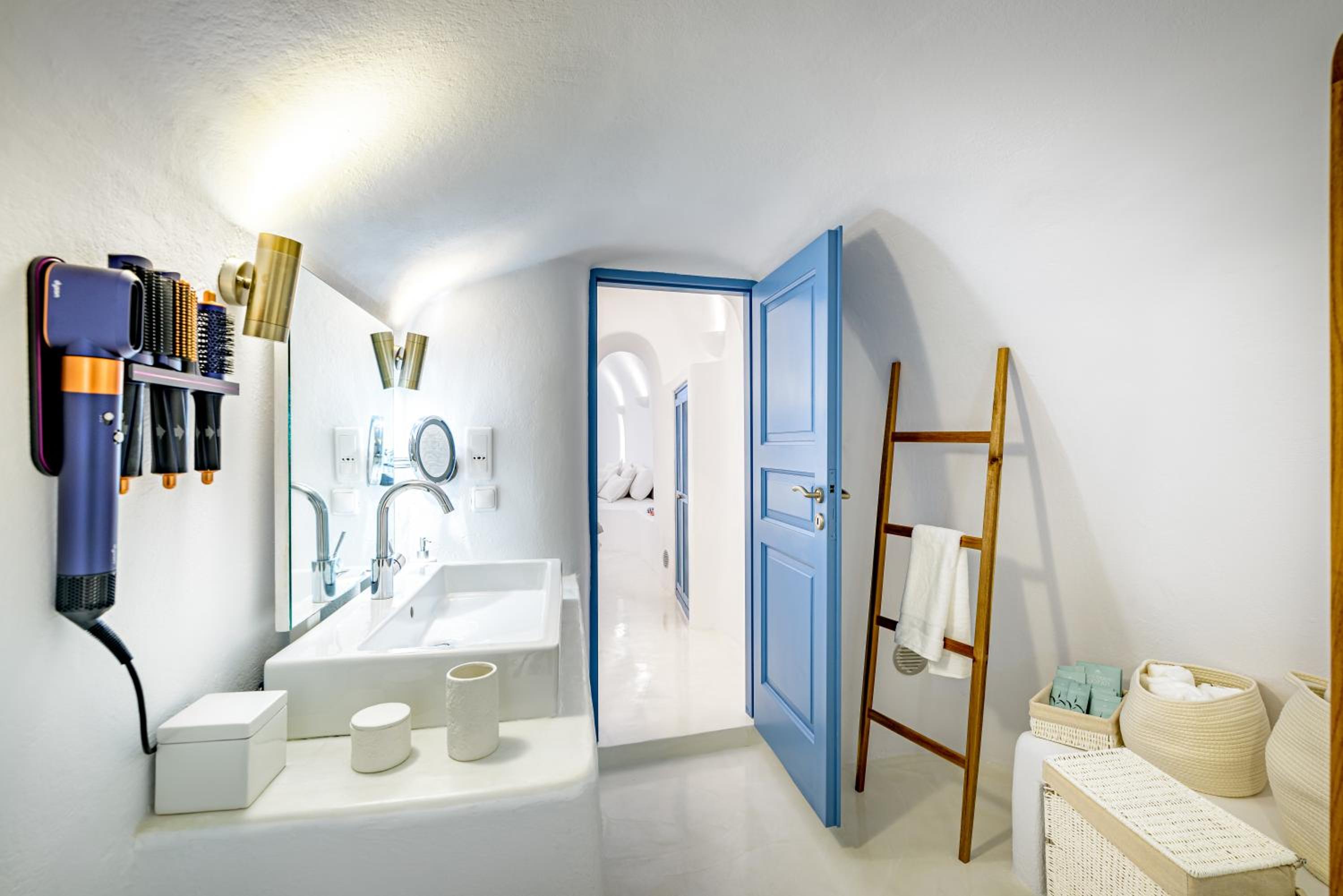 Aristos Life Luxury Cave Villas