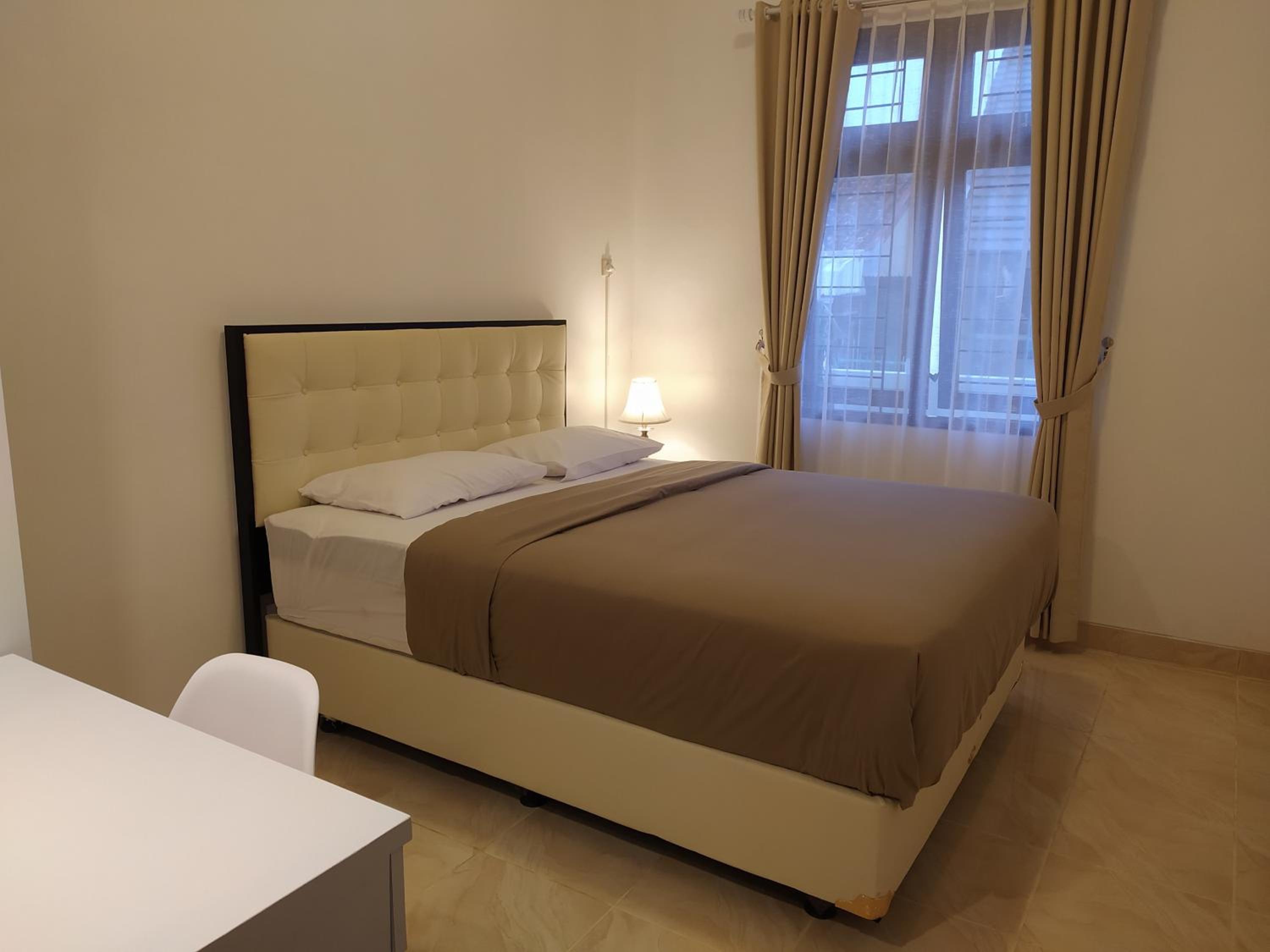 Dragon Huis view 5