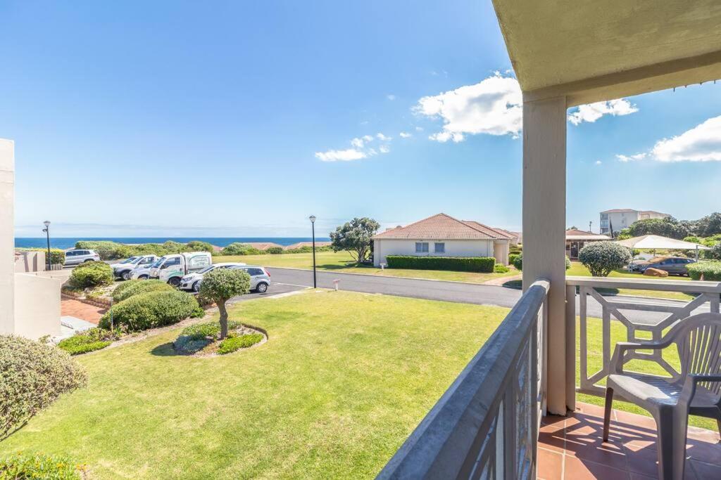 Easy Going Hermanus With An Ocean View