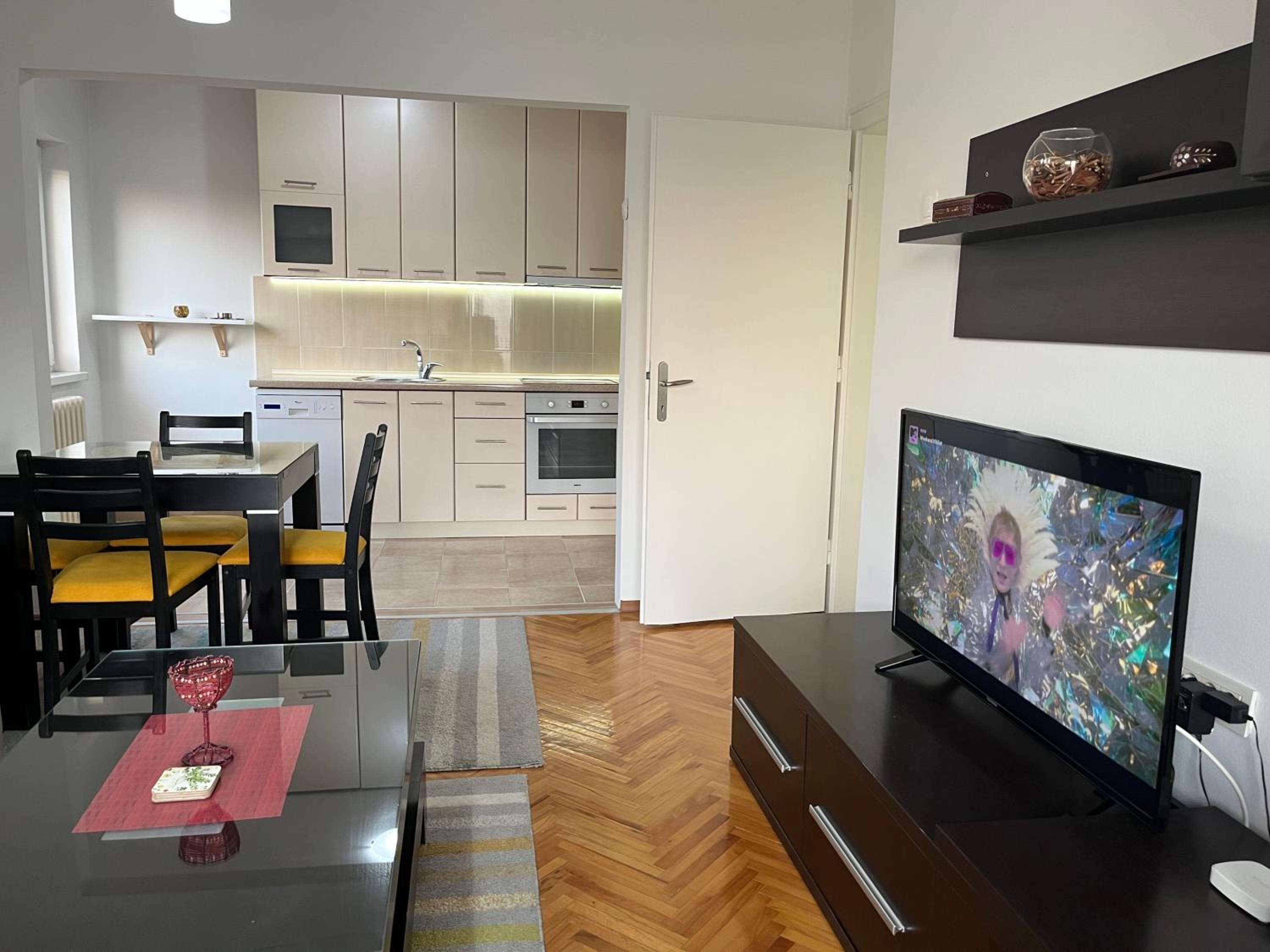 OLE apartment III - in the city center view 2