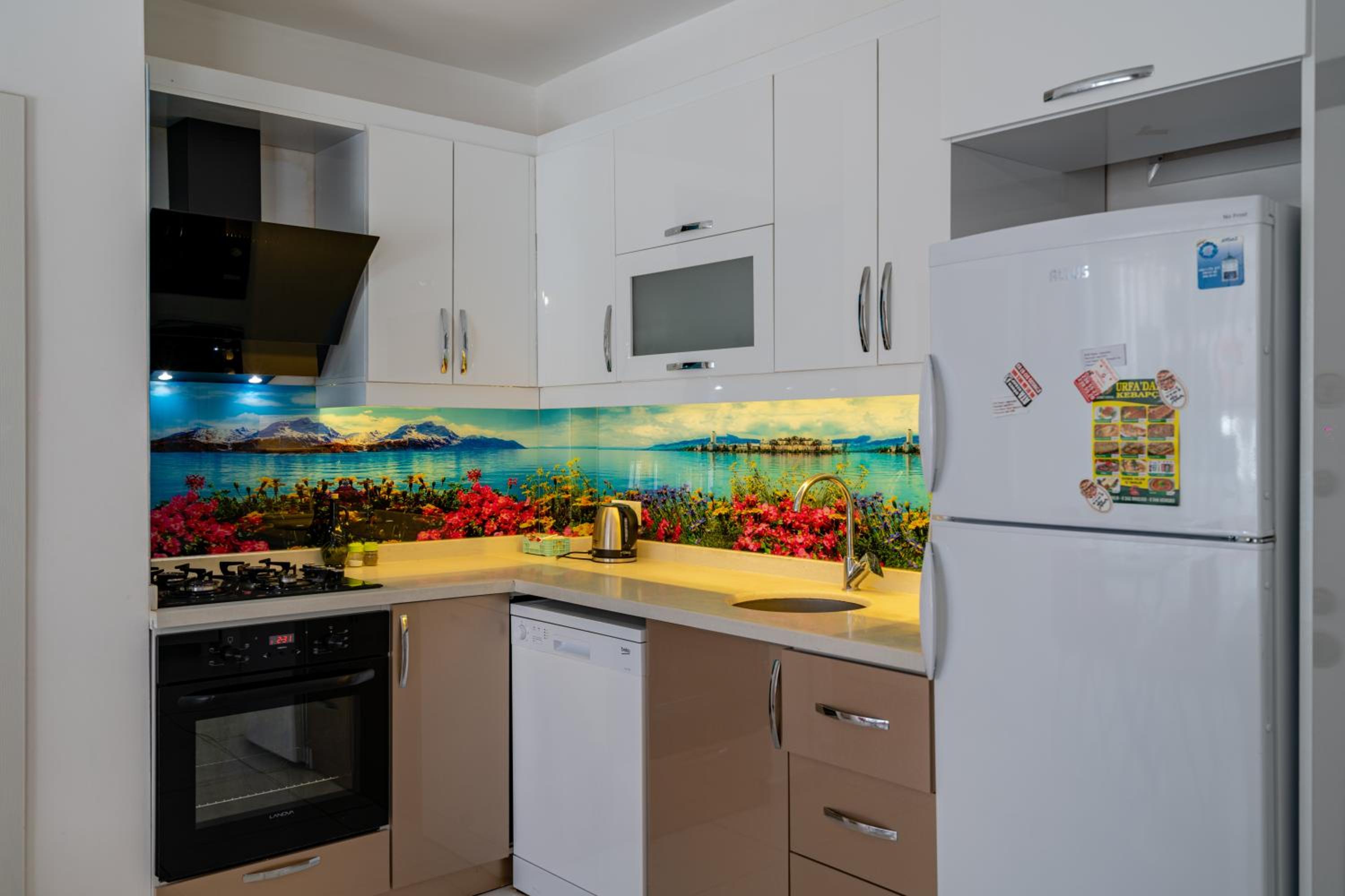 Sare Suites Downtown - Image 40