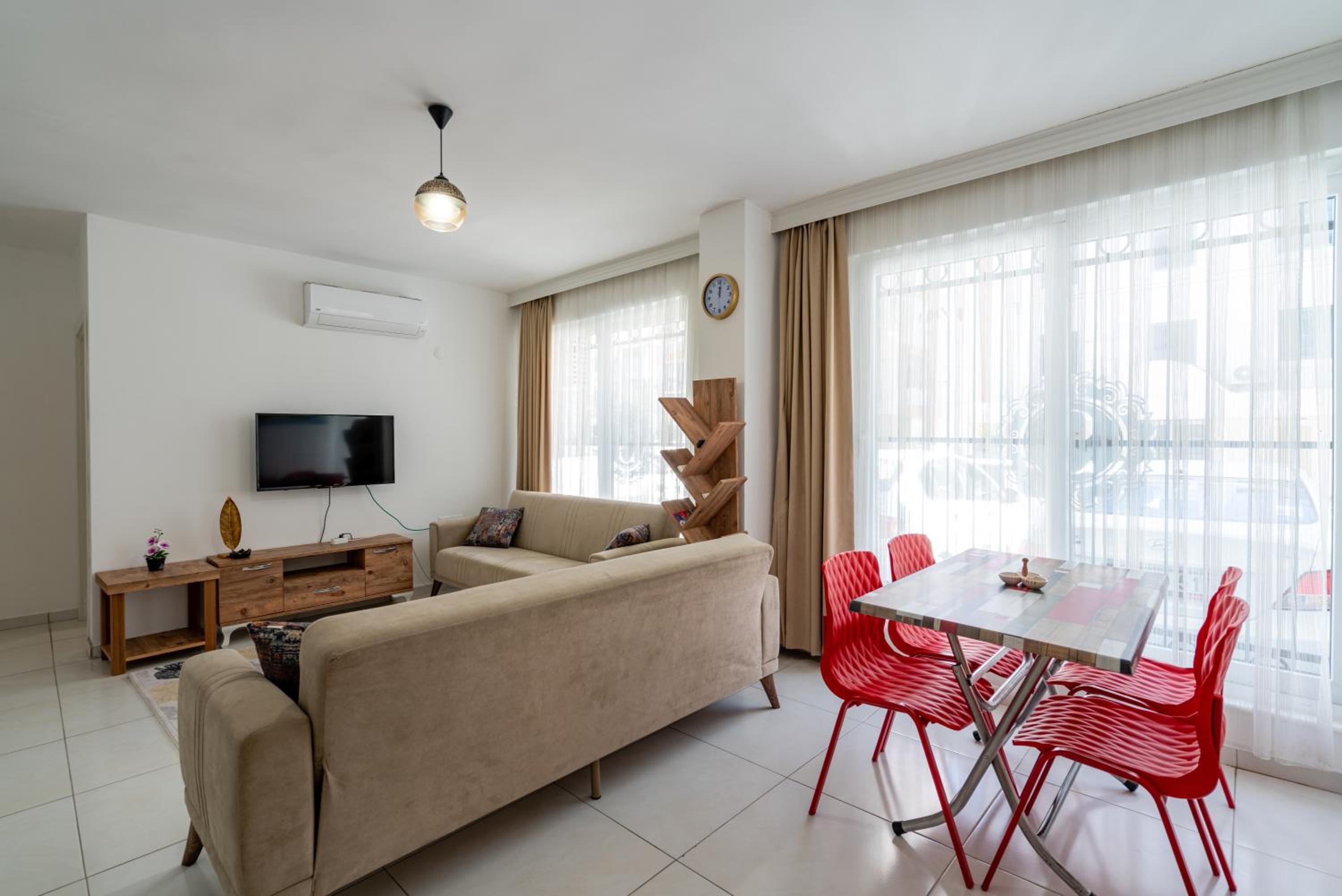 Sare Suites Downtown - Image 15