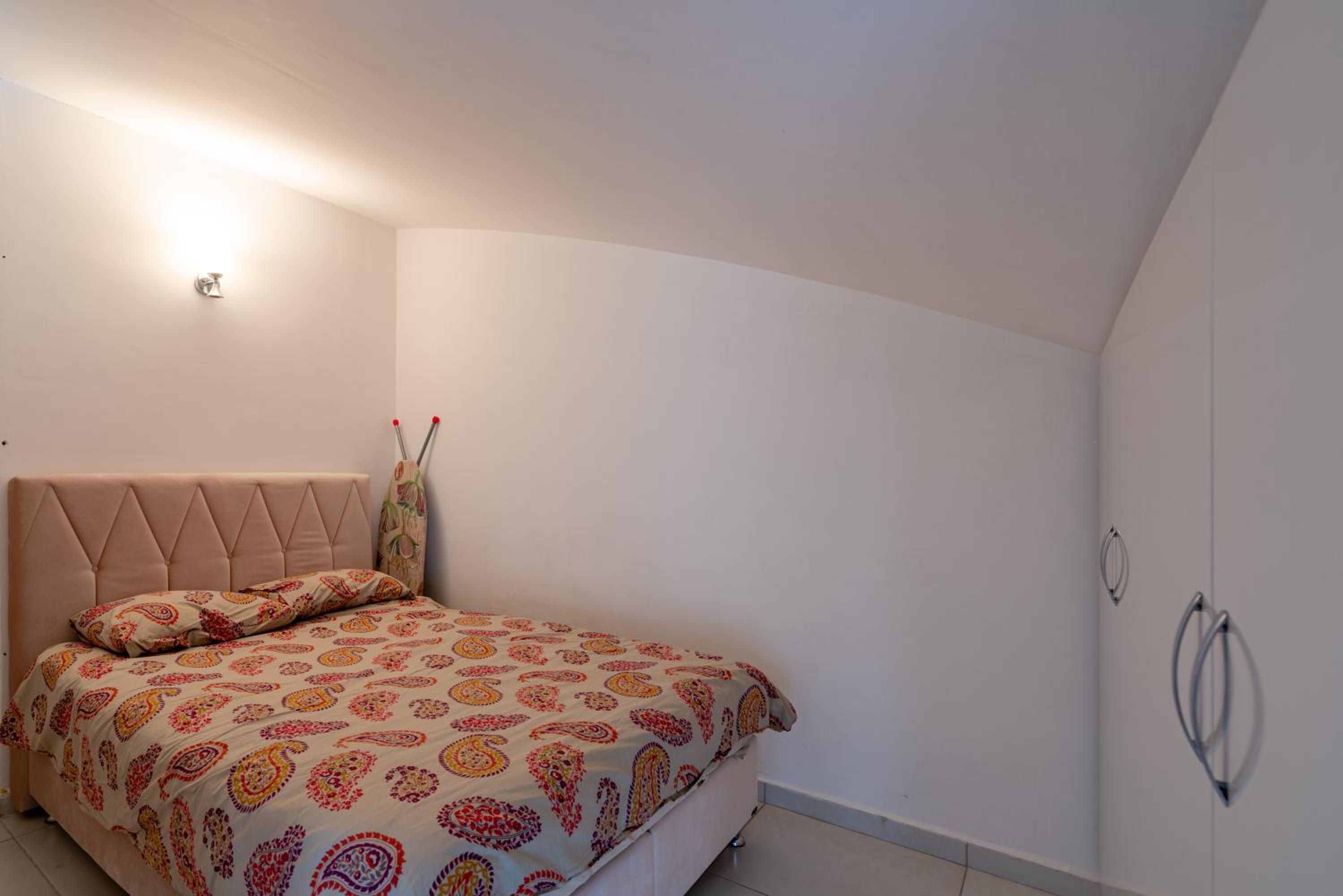 Sare Suites Downtown - Image 64