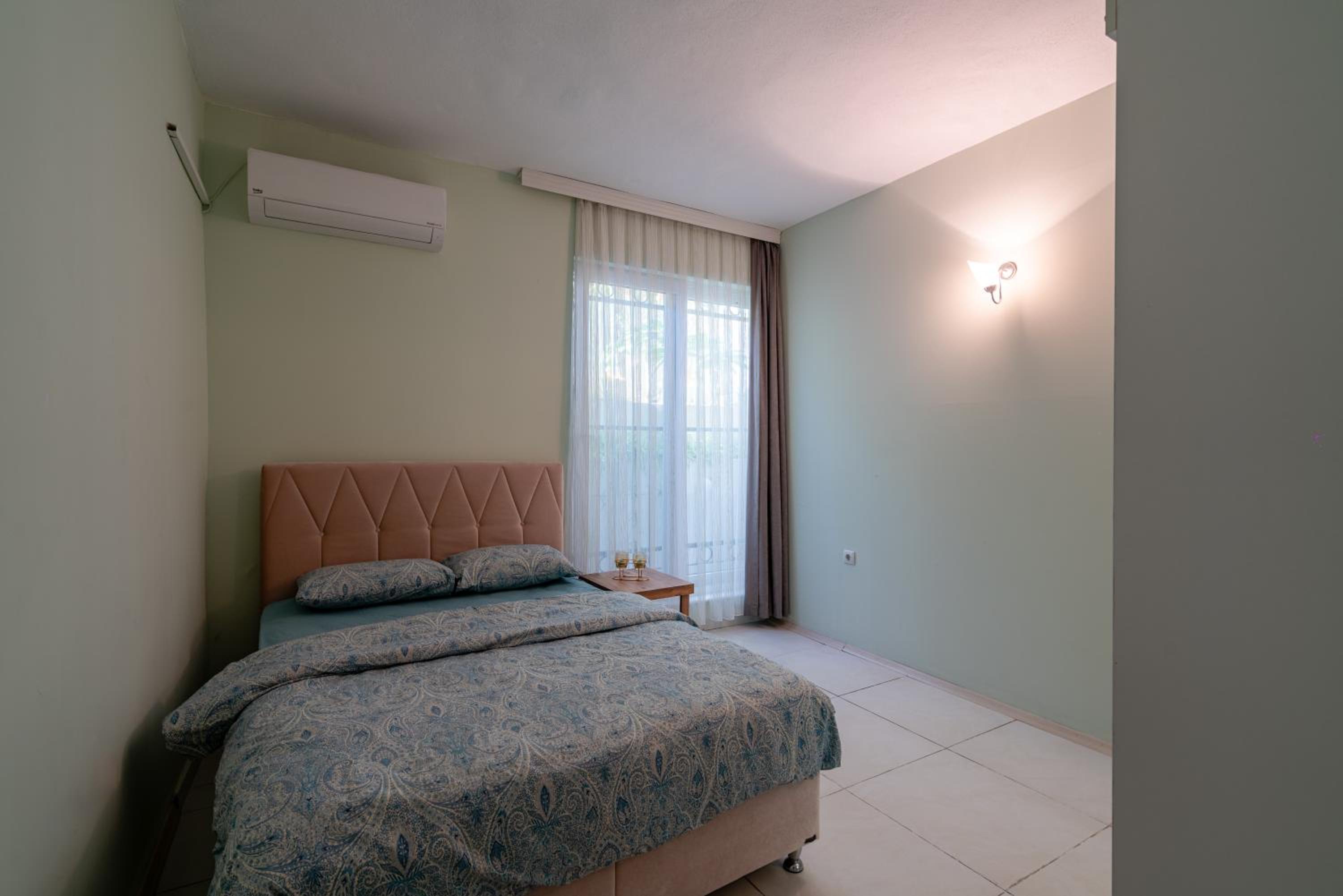 Sare Suites Downtown - Image 61