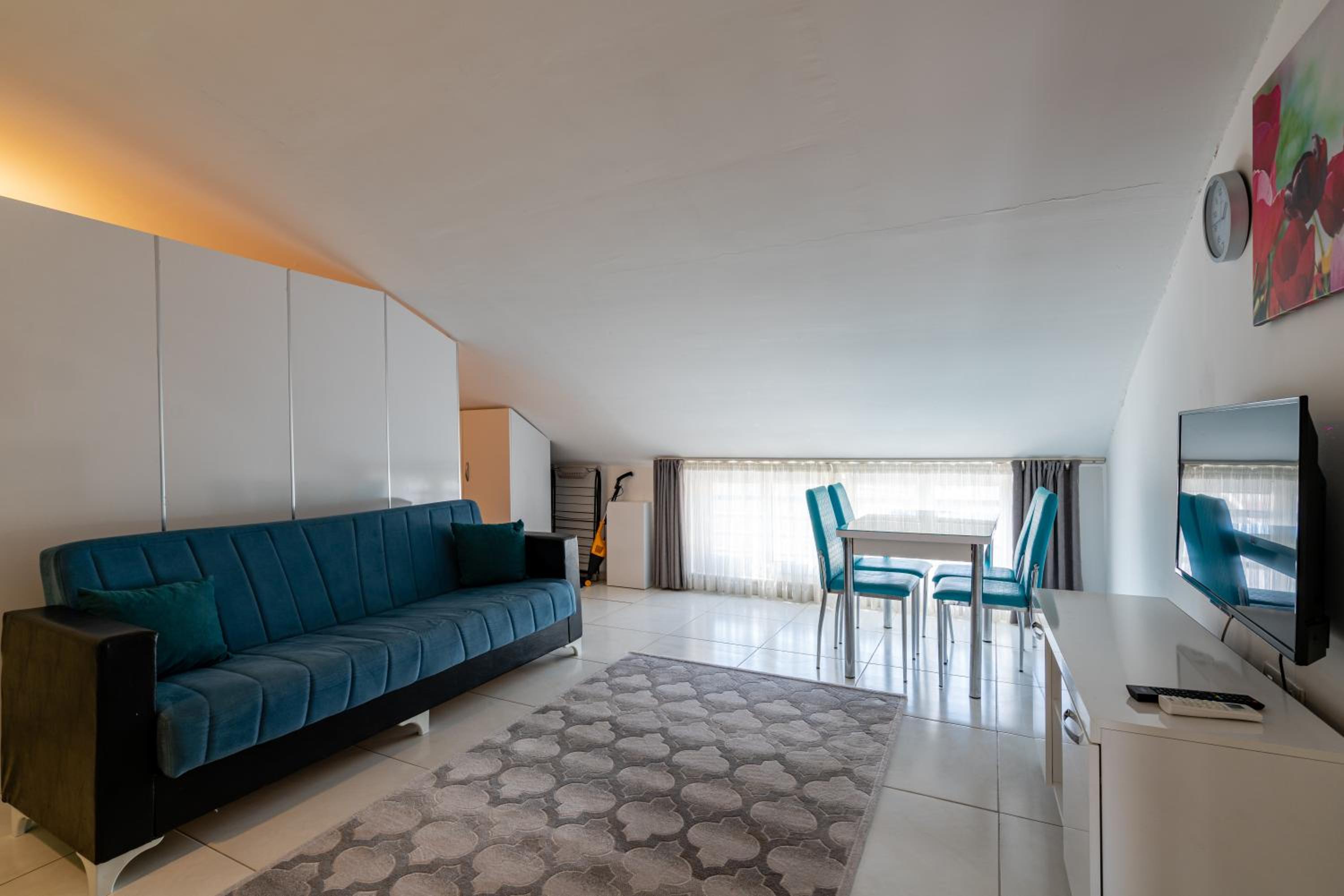 Sare Suites Downtown - Image 66