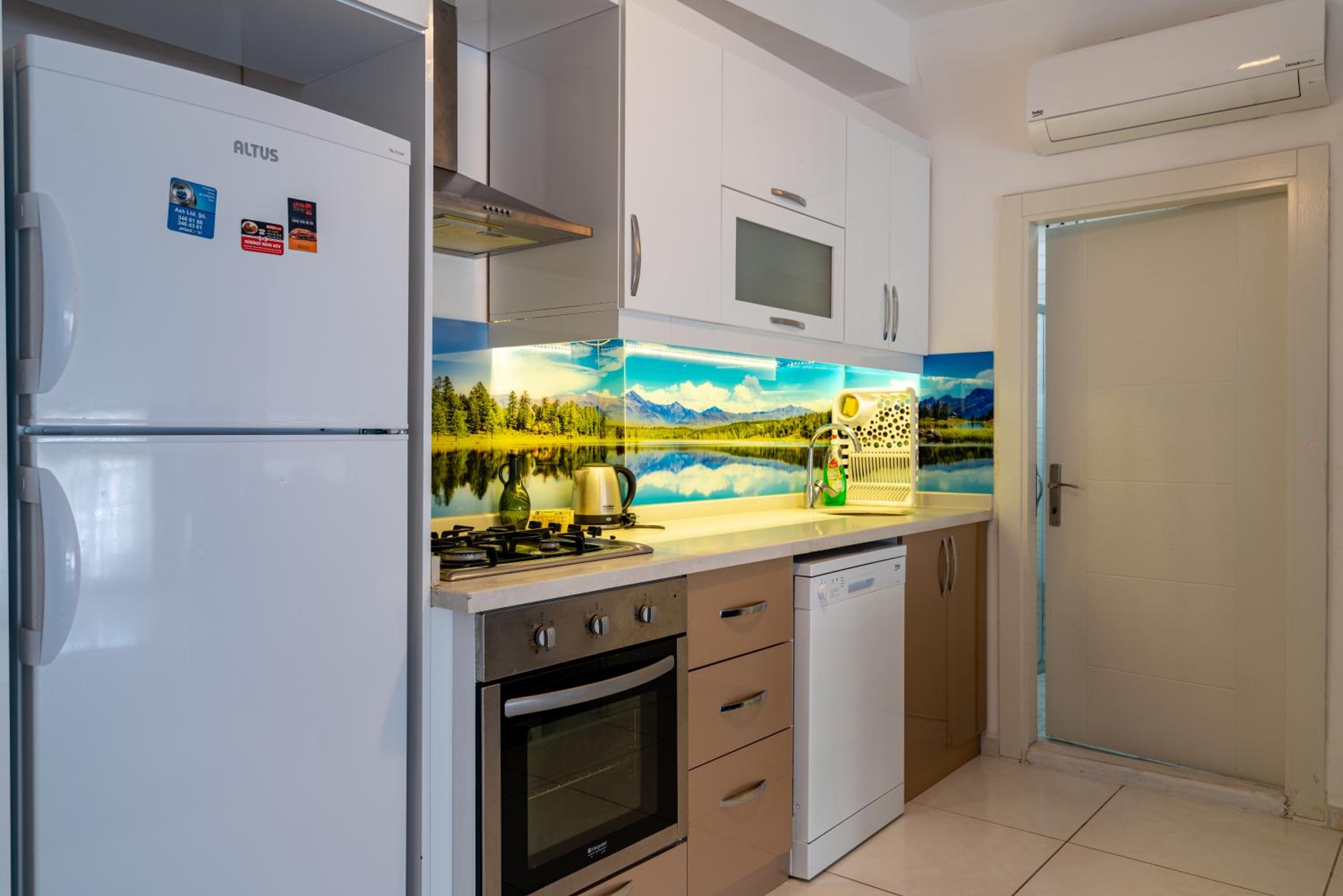 Sare Suites Downtown - Image 71