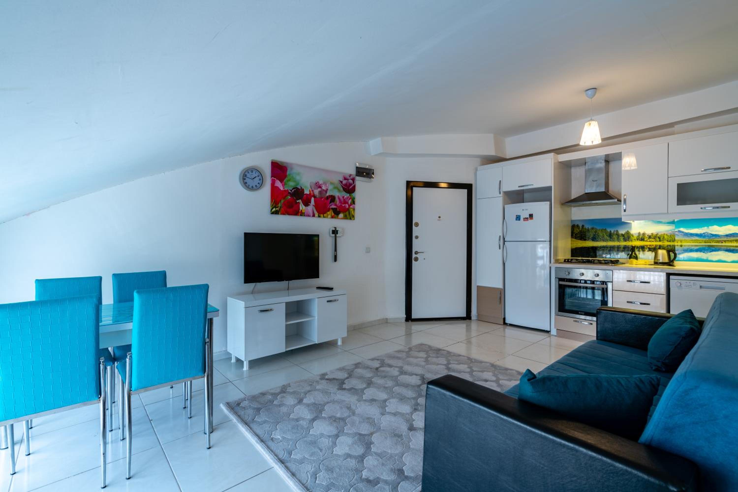 Sare Suites Downtown - Image 74