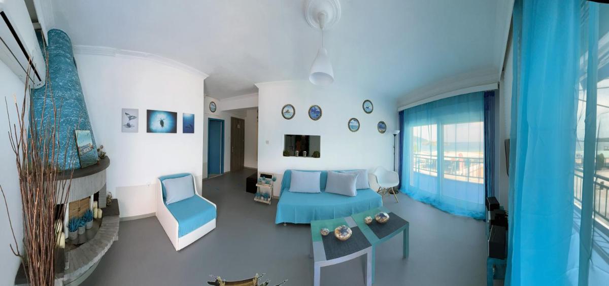 Upper Deck Apt. view 5