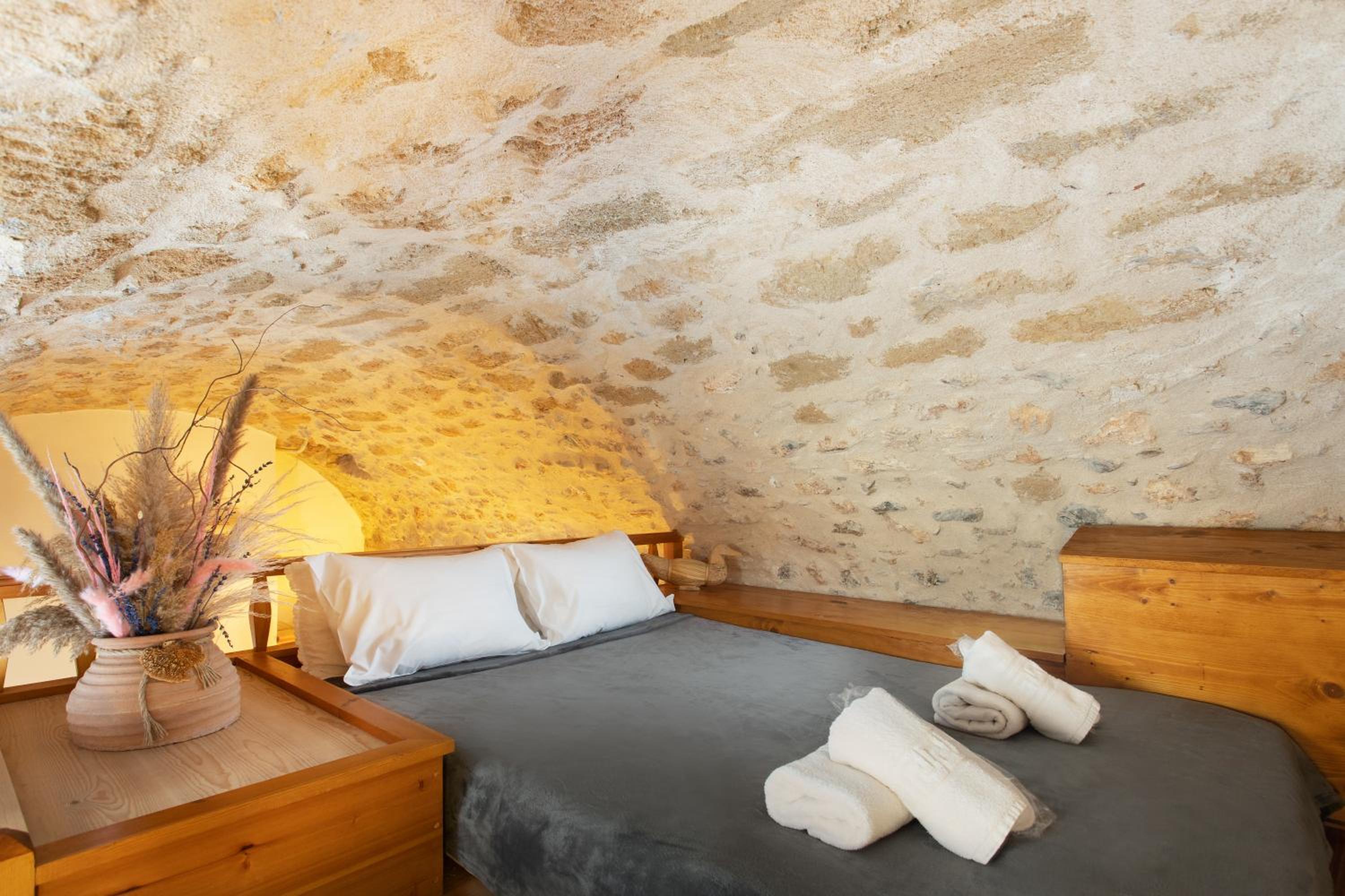 Dorovinis Monemvasia Castlehouses