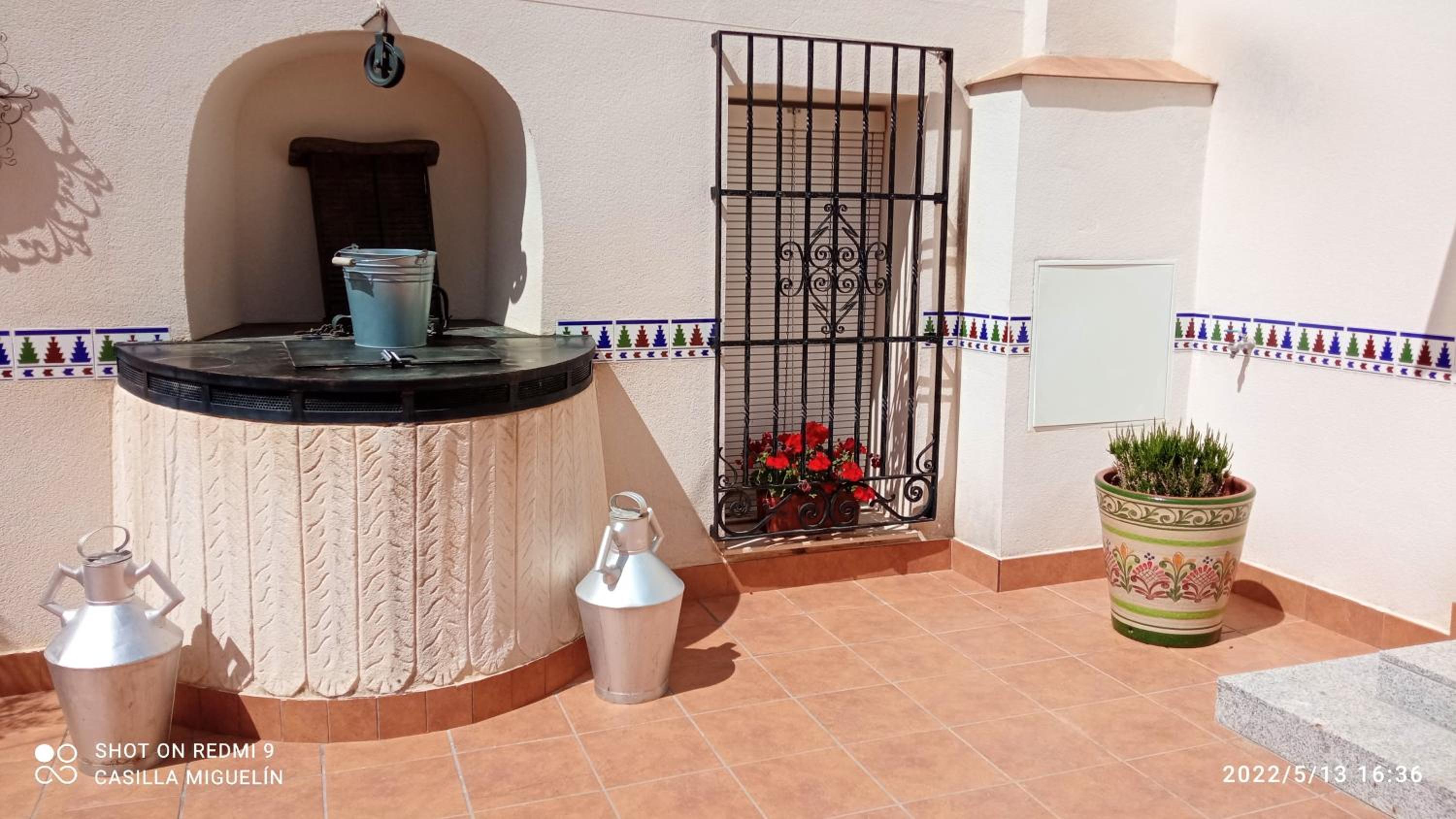 Charming House with Pool in Montilla