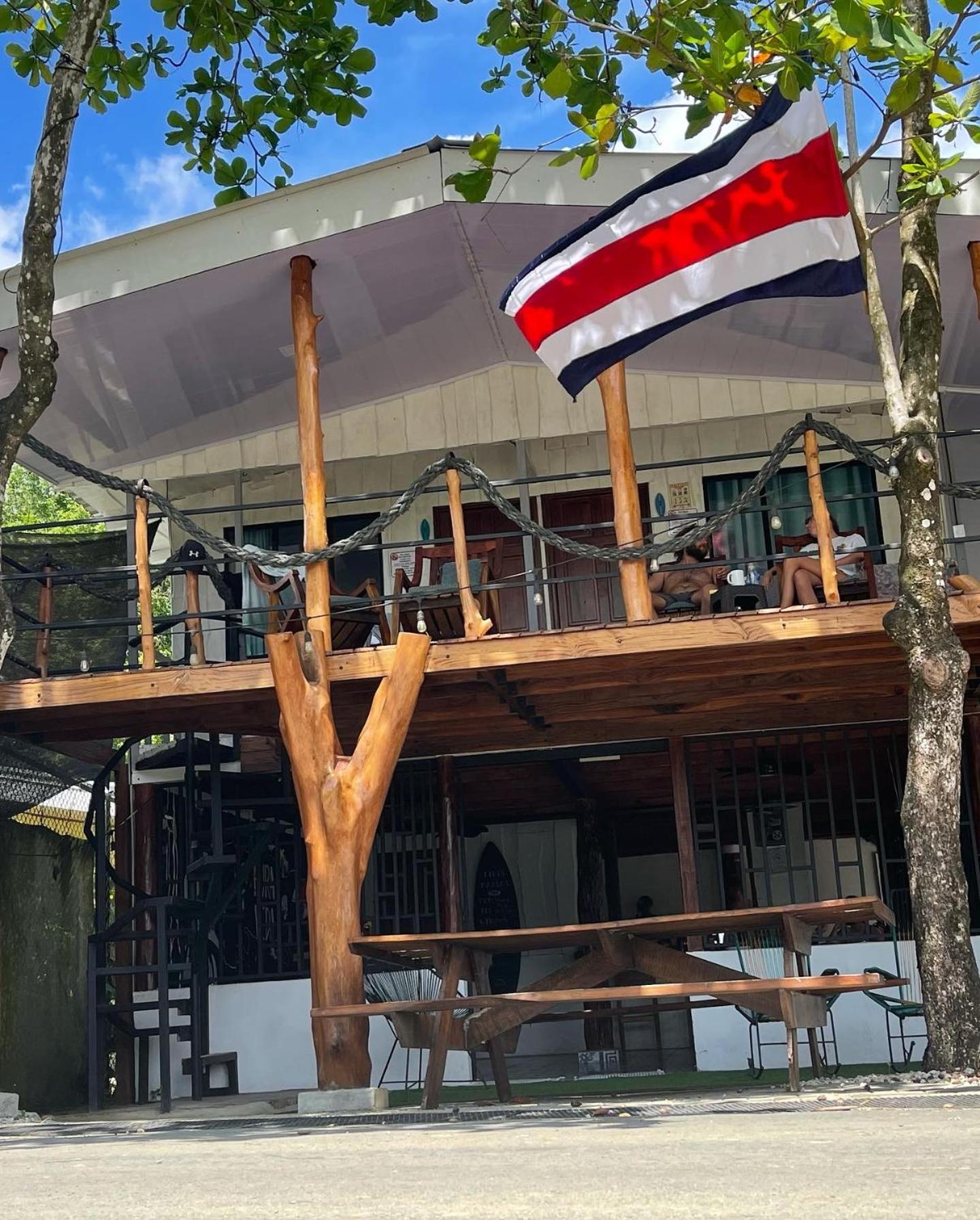 Hotel Uvita Pirates Hostel - Image 1