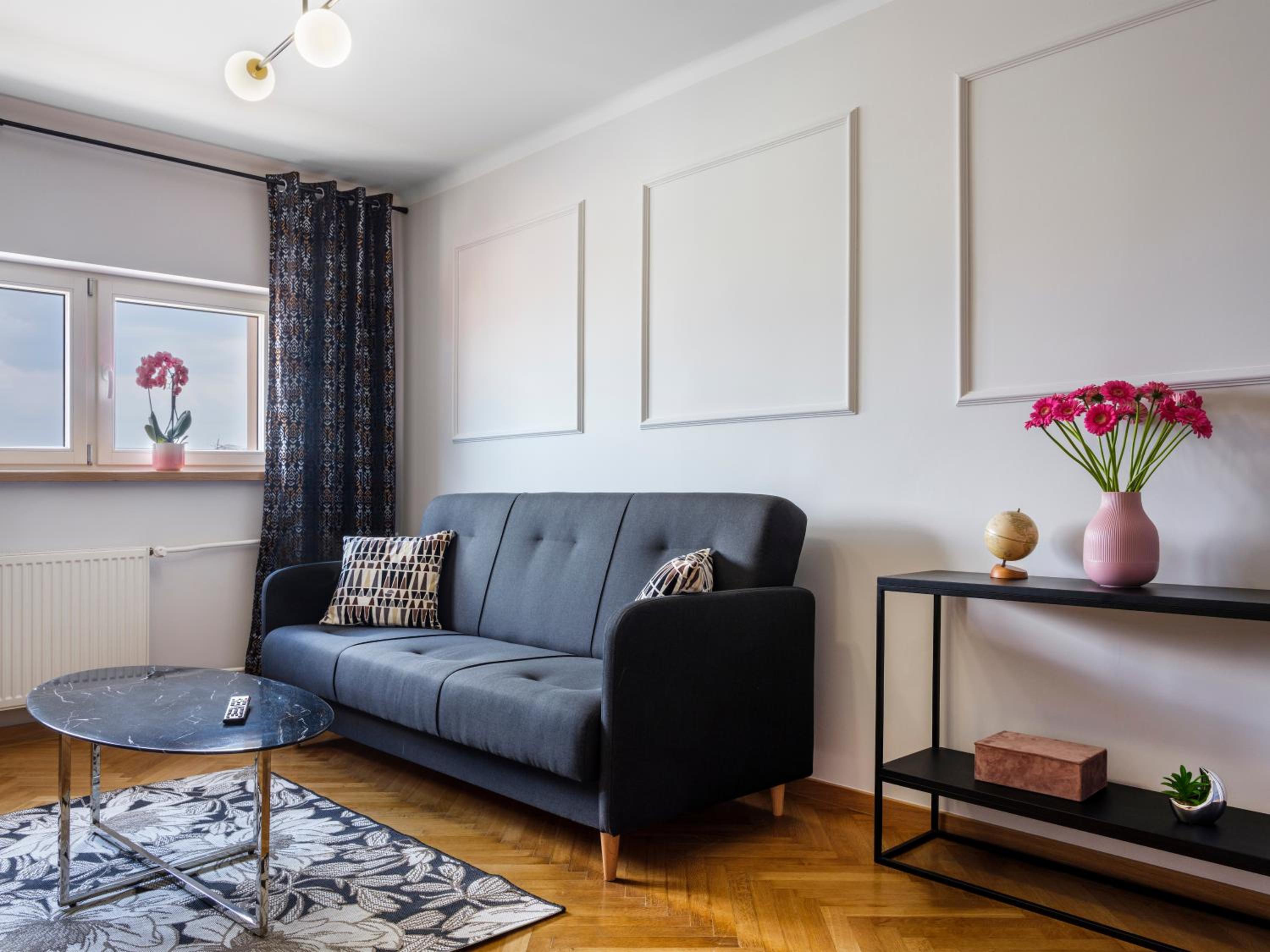 CracWoW City Center Apartment view 3