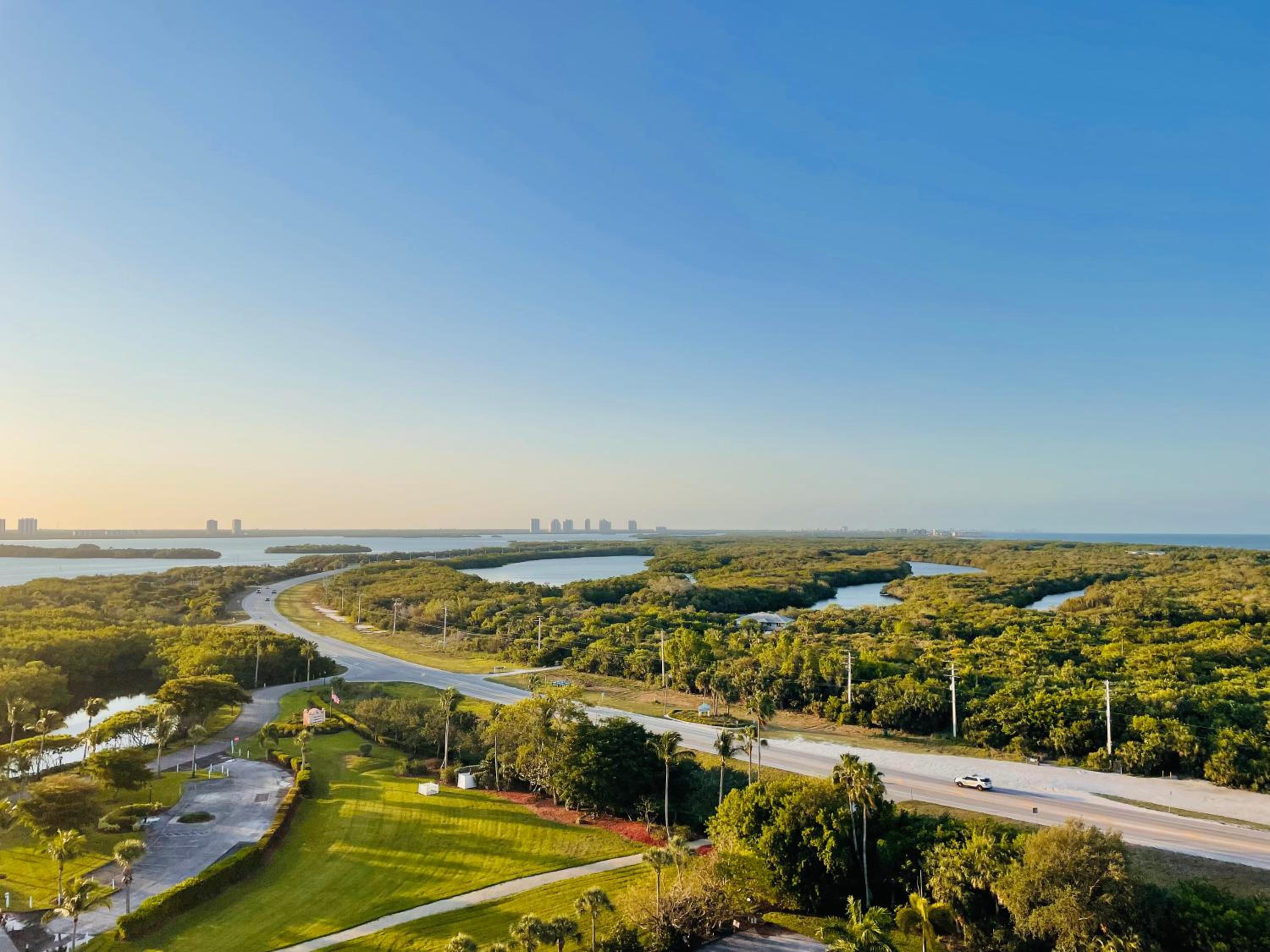 Penthouse 6 Panoramic Ocean Views Top Floor view 2
