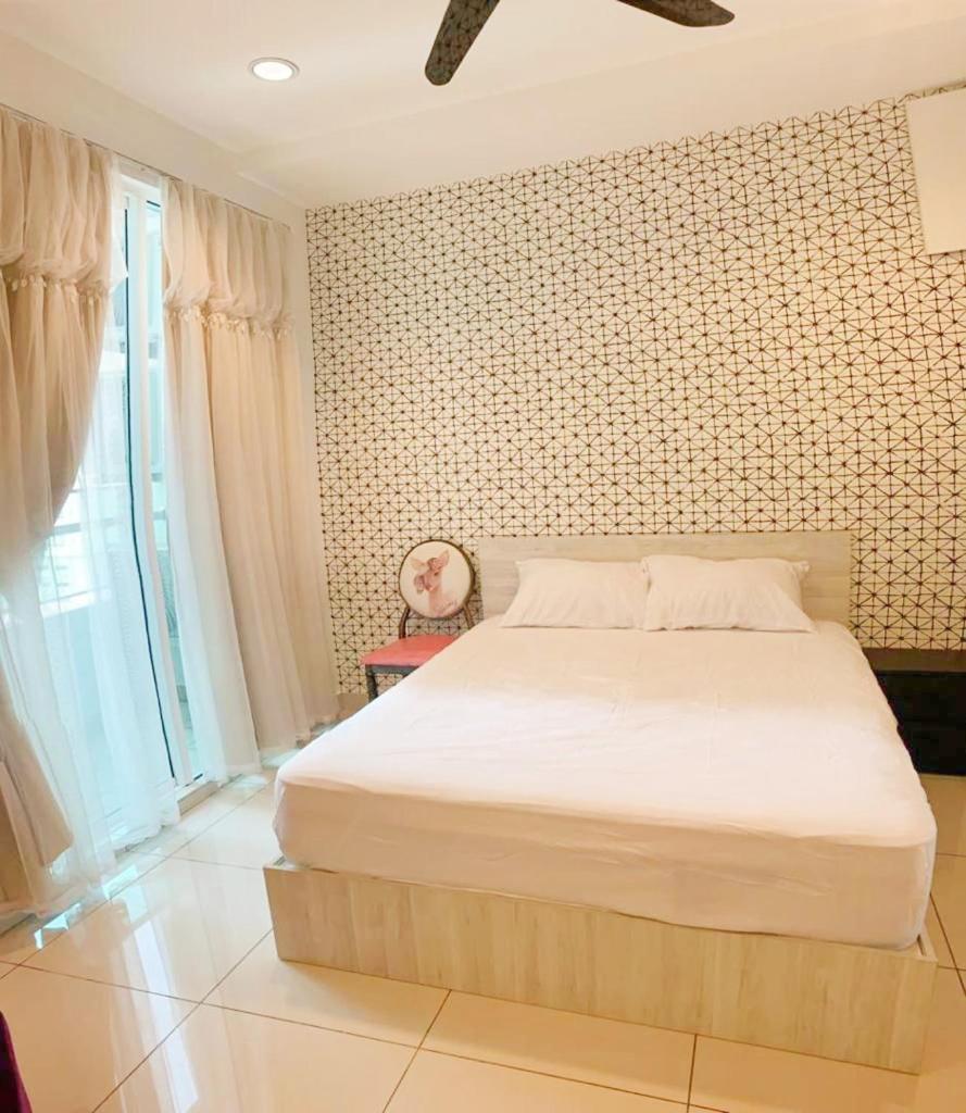 Mansion One Seaview Luxury 2 Bedroom Gurney Georgetown gleneagles photo 1