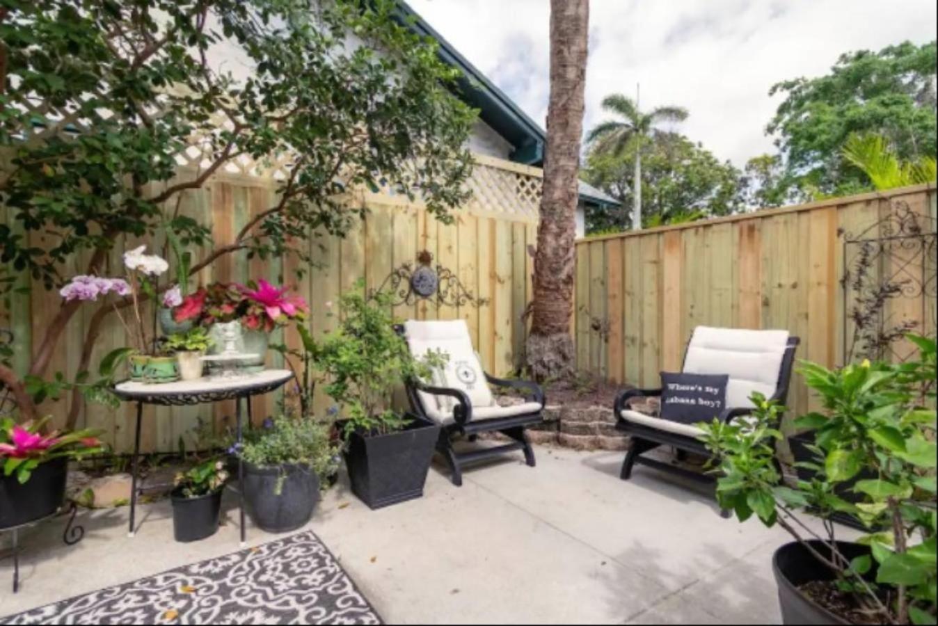 Tropical Designer House in Heart of Antique Row WPB view 4