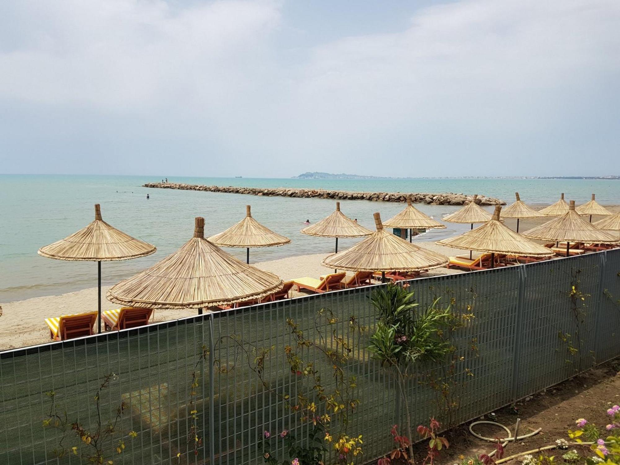 Family Beach 100 Square Metres Apartment