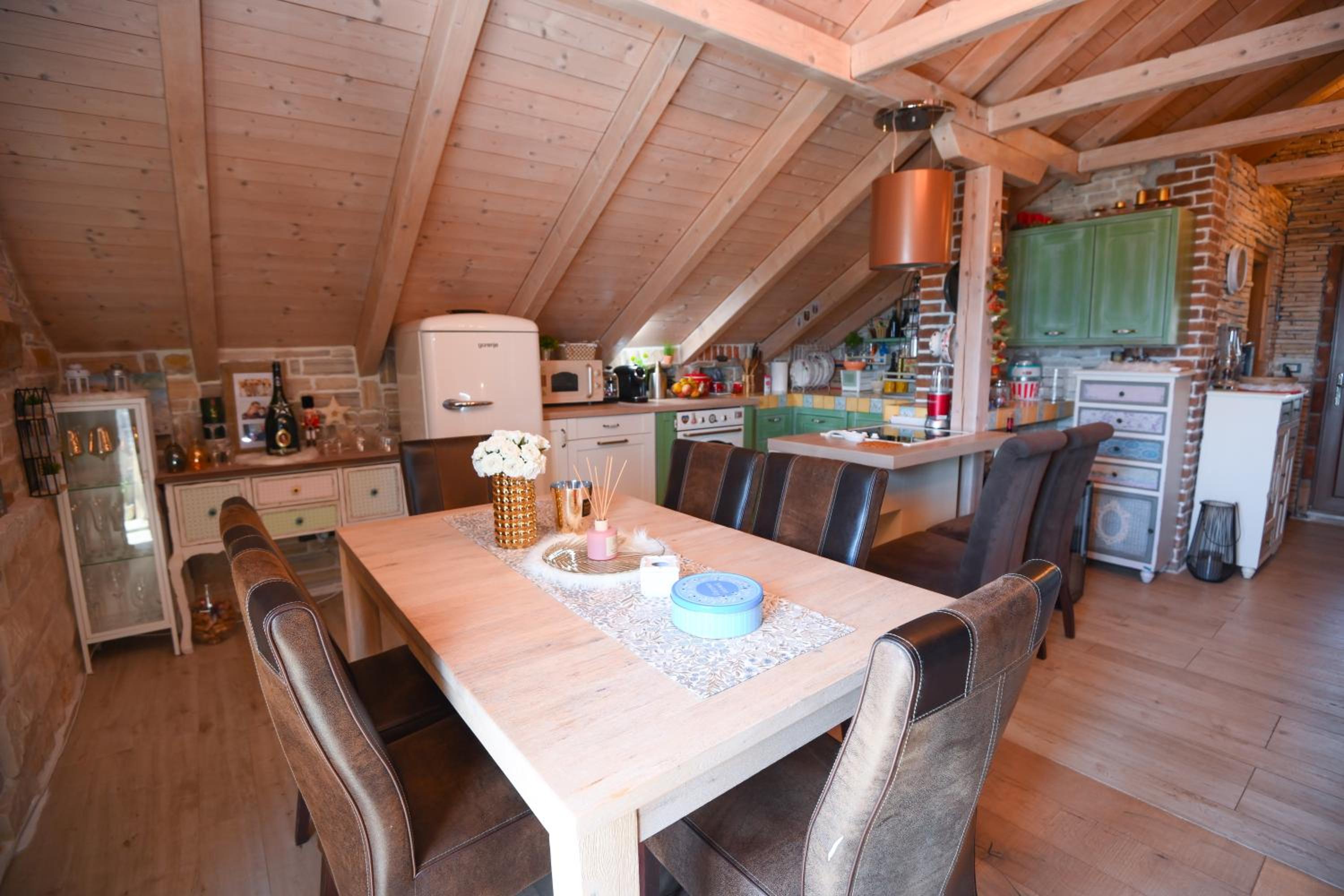 Photo 89