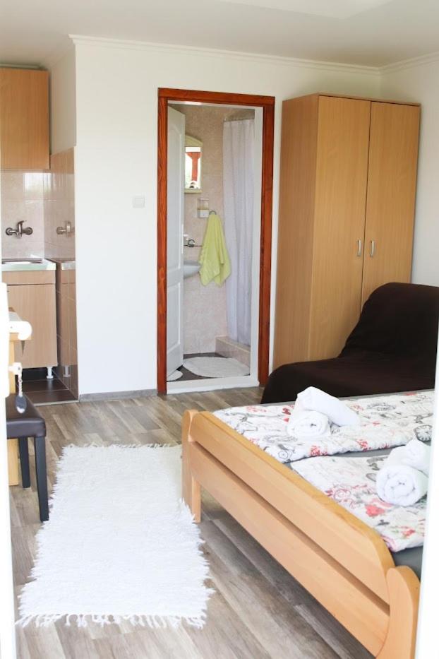 Cozy&hidden studio Maša with pool view 5
