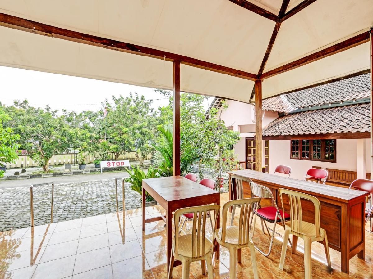 outdoor BBQ area