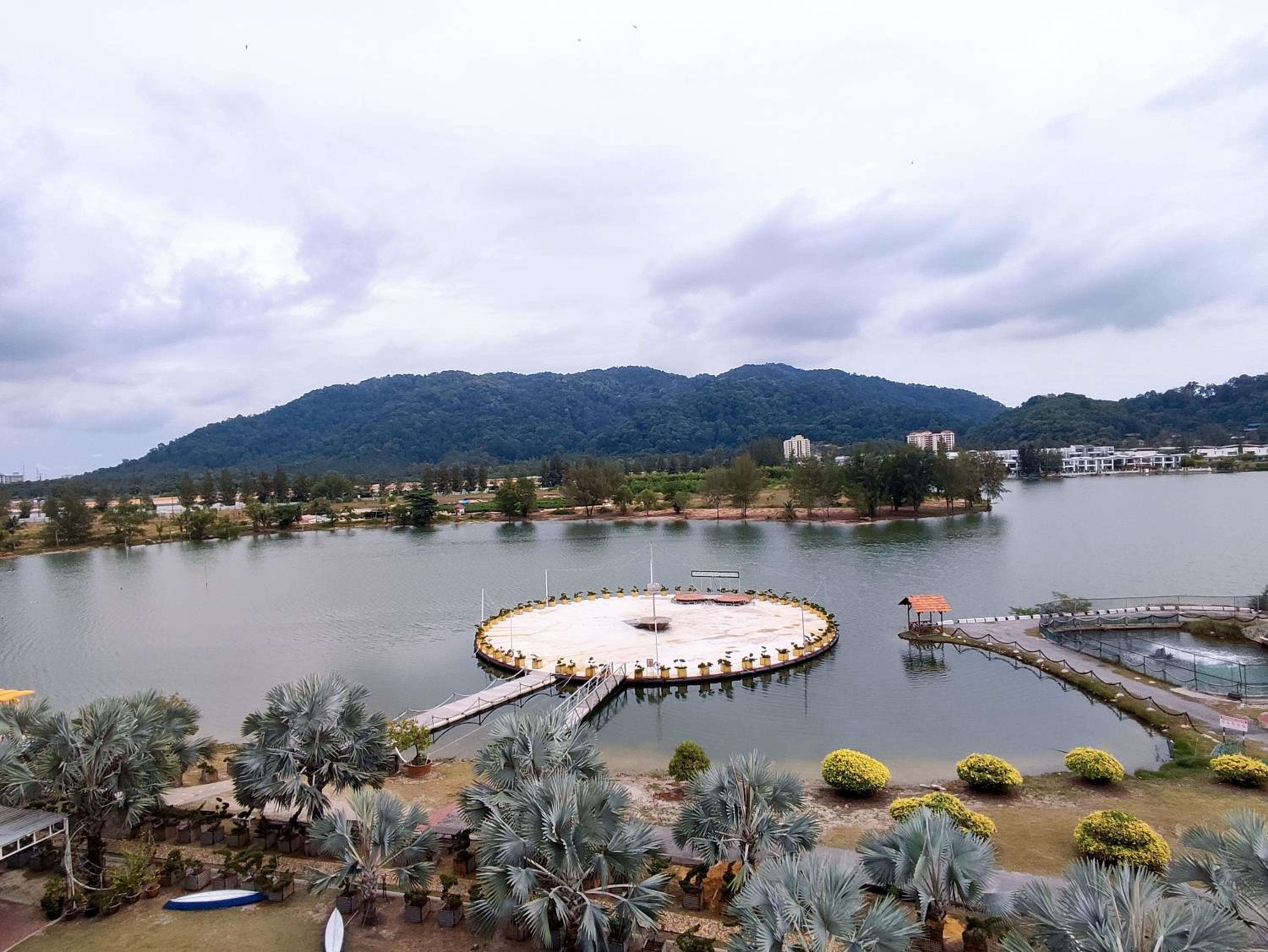 Marina Island Ocean Theme @ Lumut Sitiawan photo 1