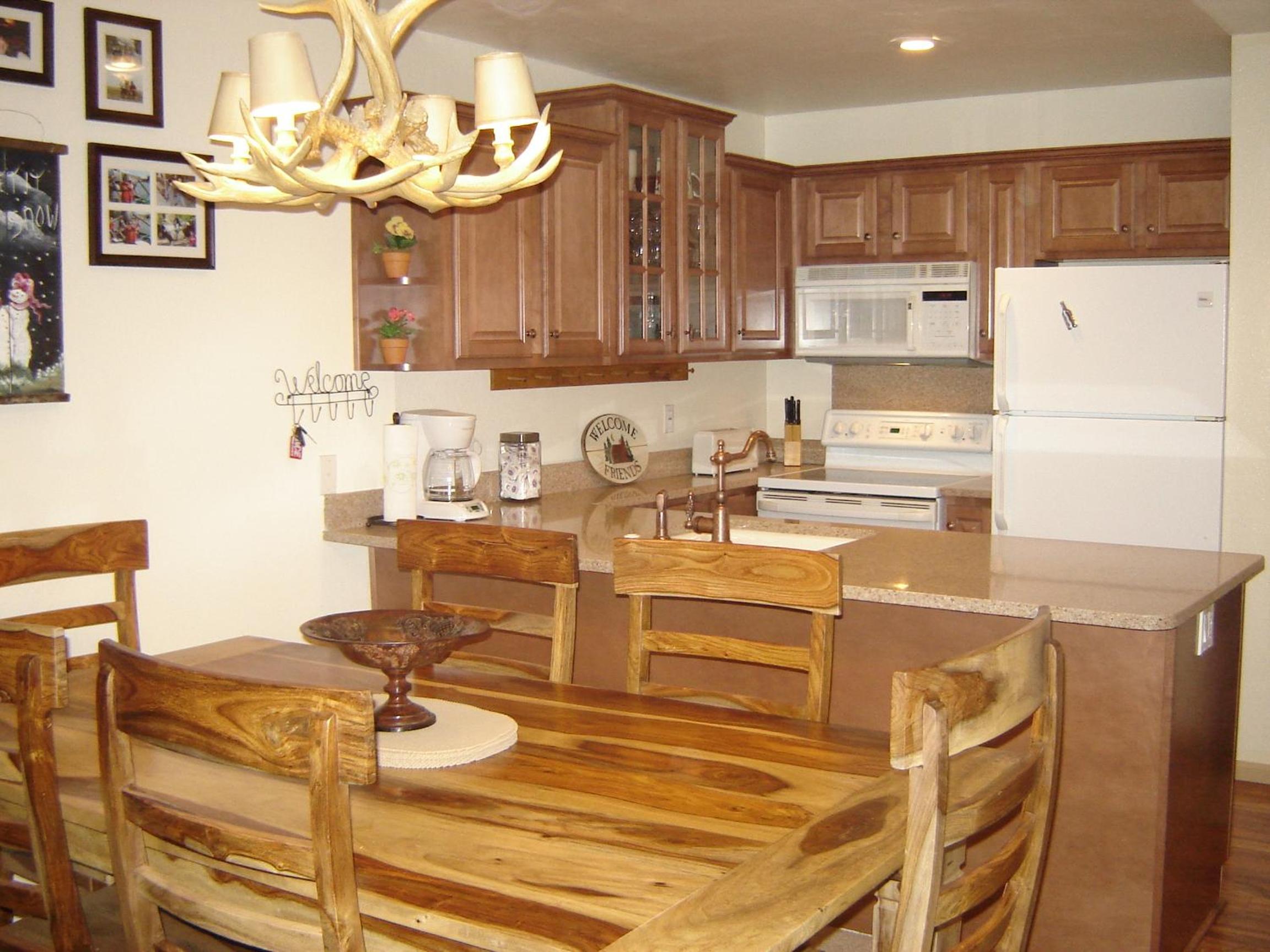 Summit Ski Resort 2BR-2BA, Mammoth Lakes view 2