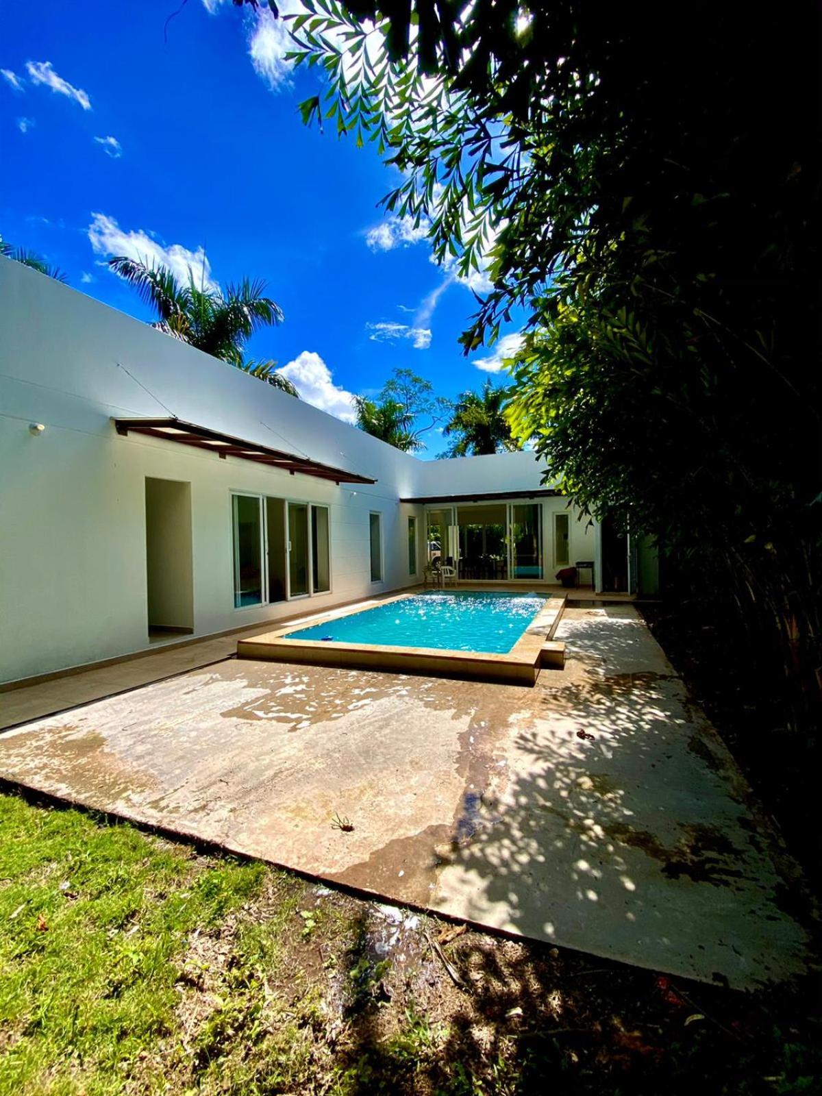 Casa blanca, casa campestre Restrepo