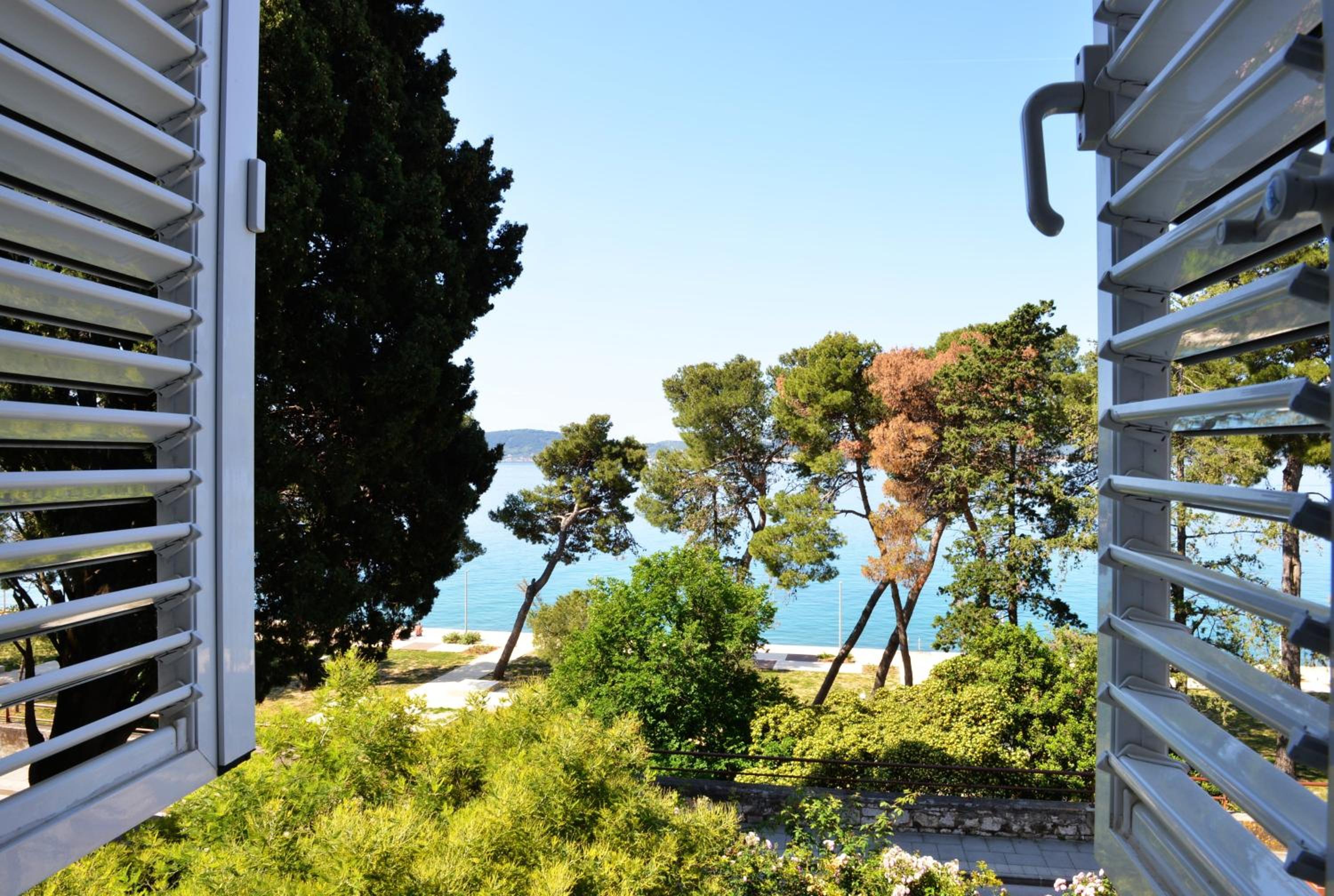 Apartman Nikki Kolovare Beach view 2