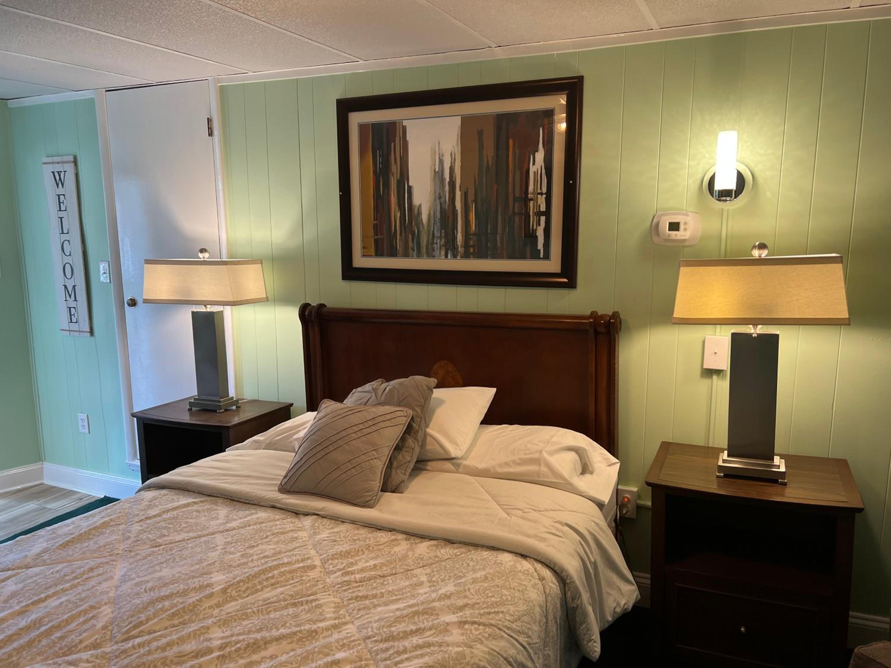Simmons Motel and Suites