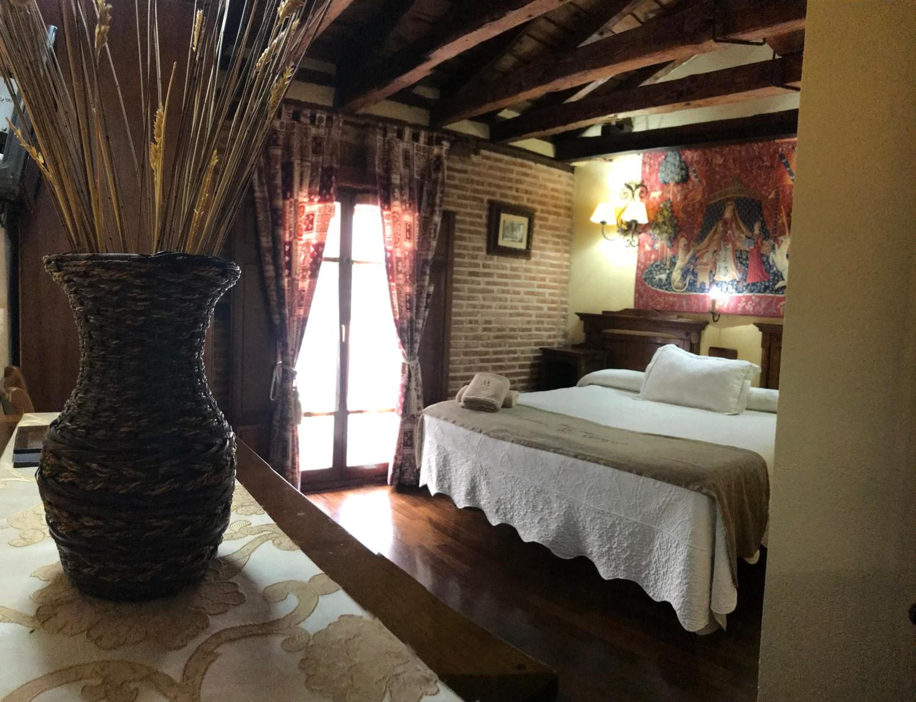 Hotel Hospederia Casa de Cisneros - Image 1