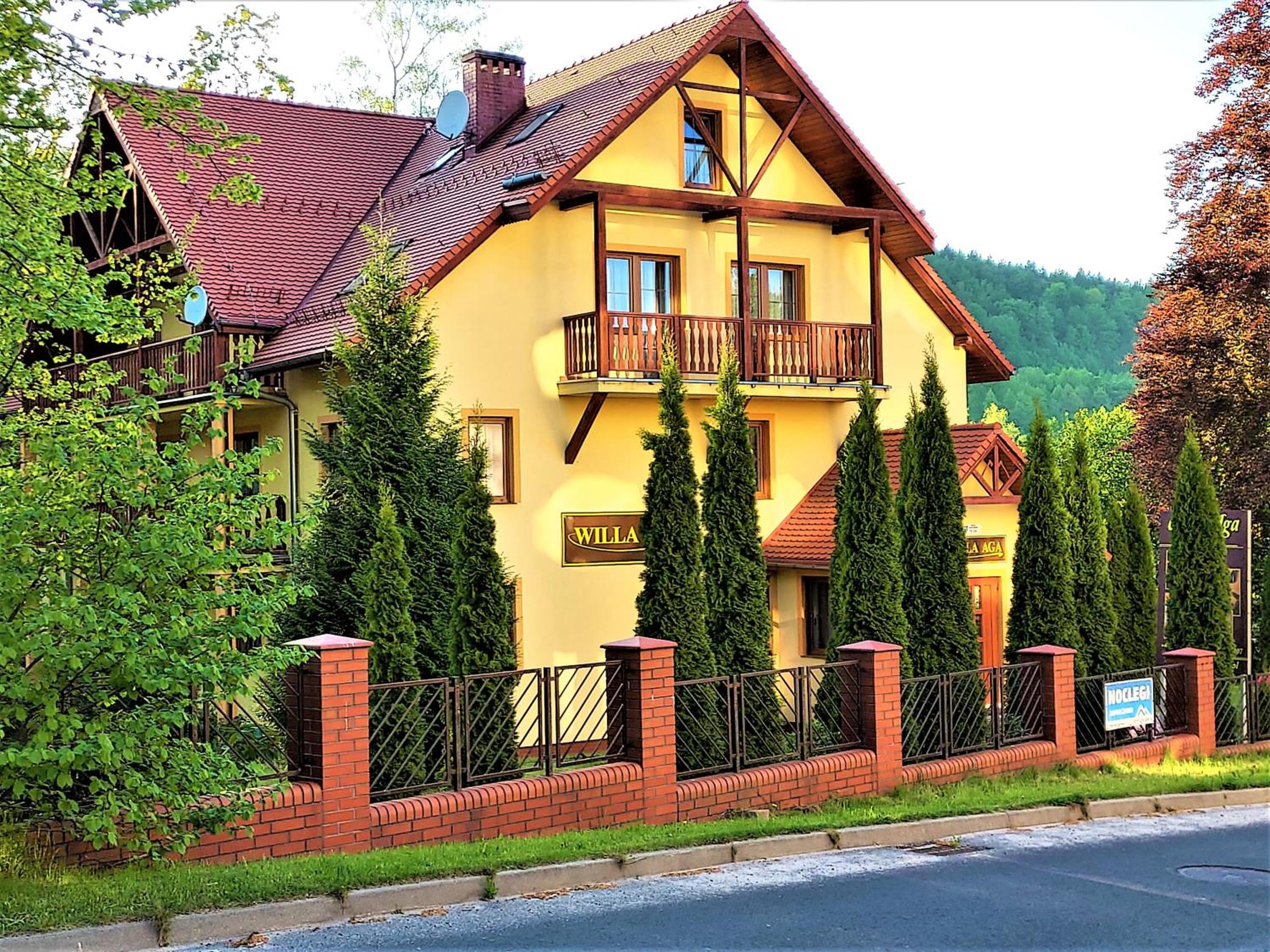 AGA - Pokoje z Łazienkami - Ogólnodostępny Aneks Kuchenny - Noclegi Bez Wyżywienia view 2