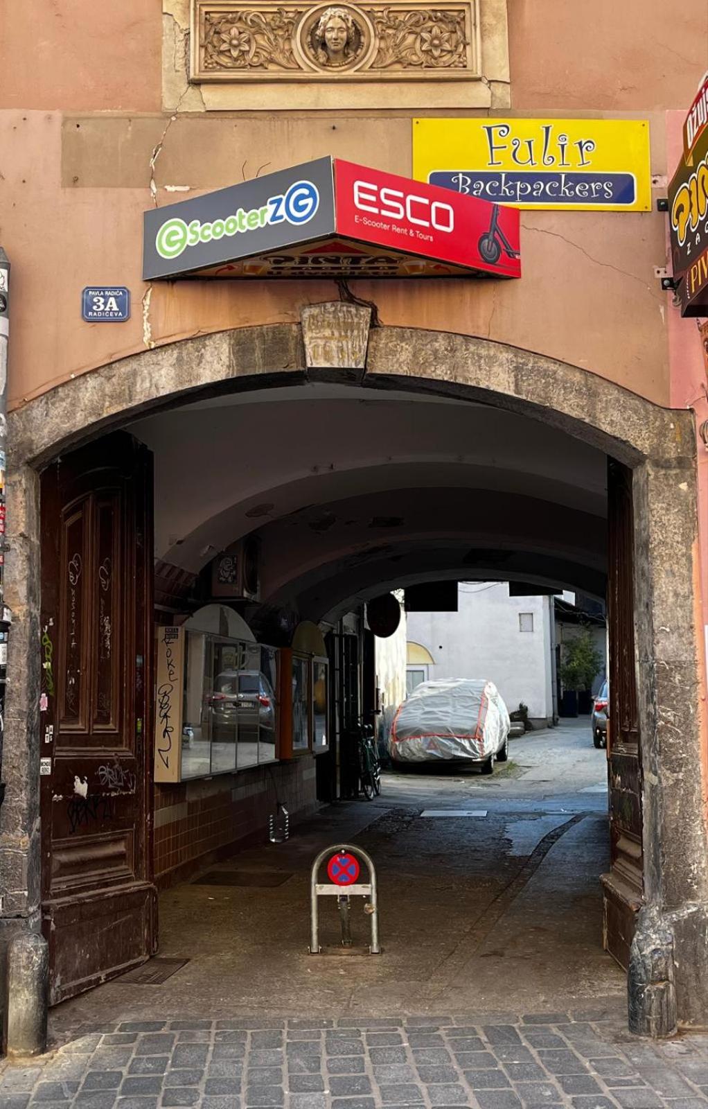 Photo 11