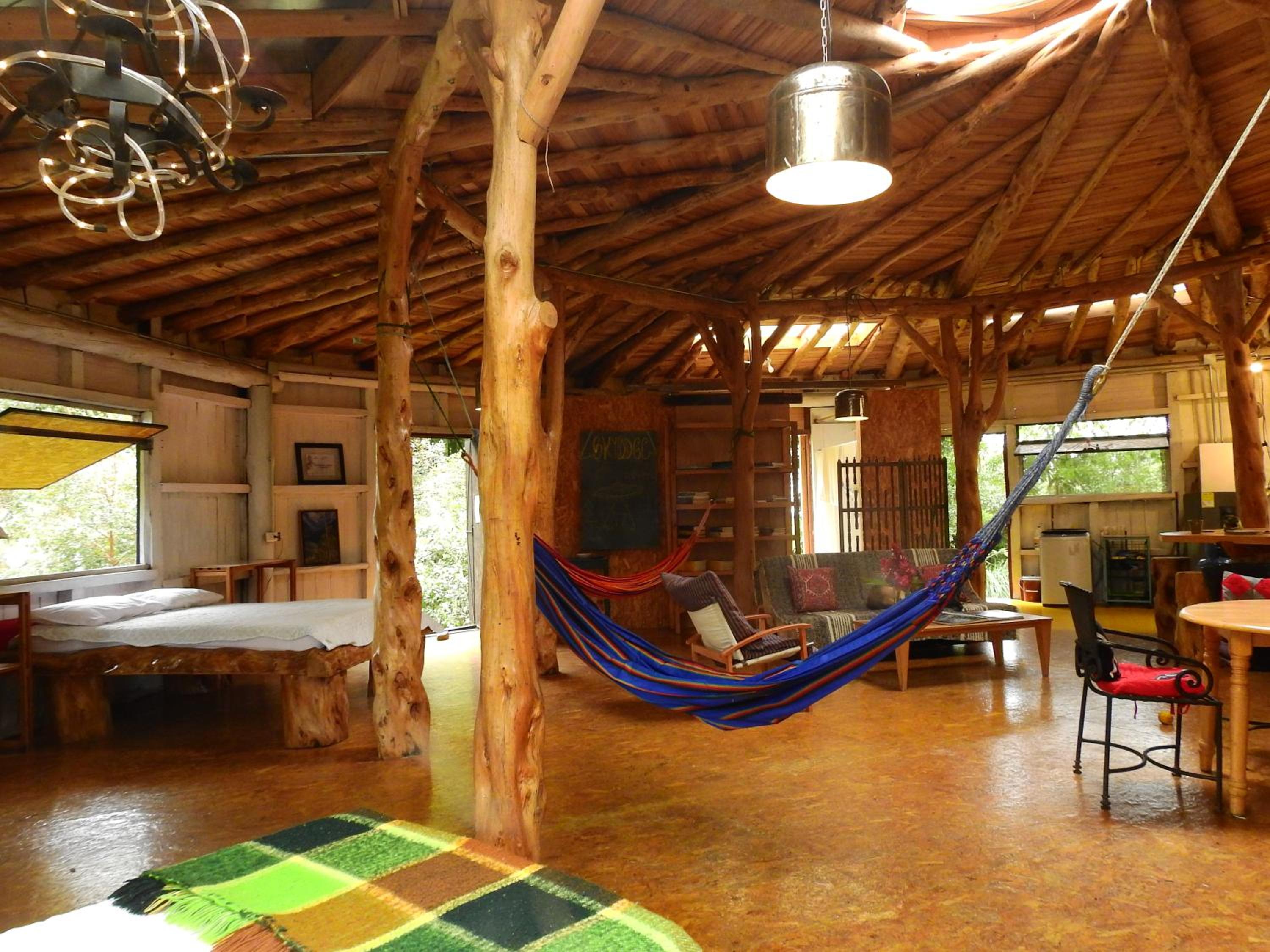 EcoRoundHouse